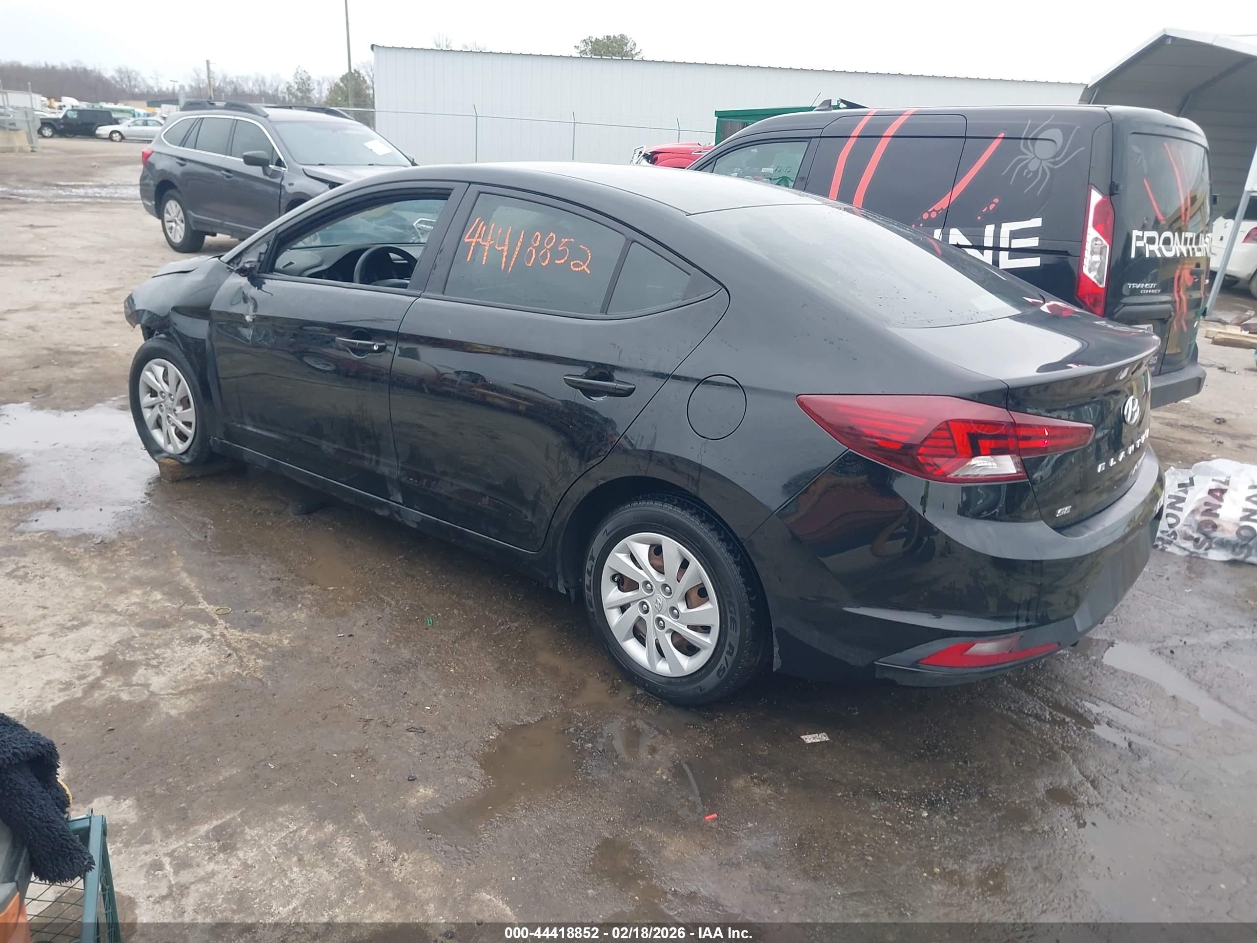 HYUNDAI ELANTRA image 3