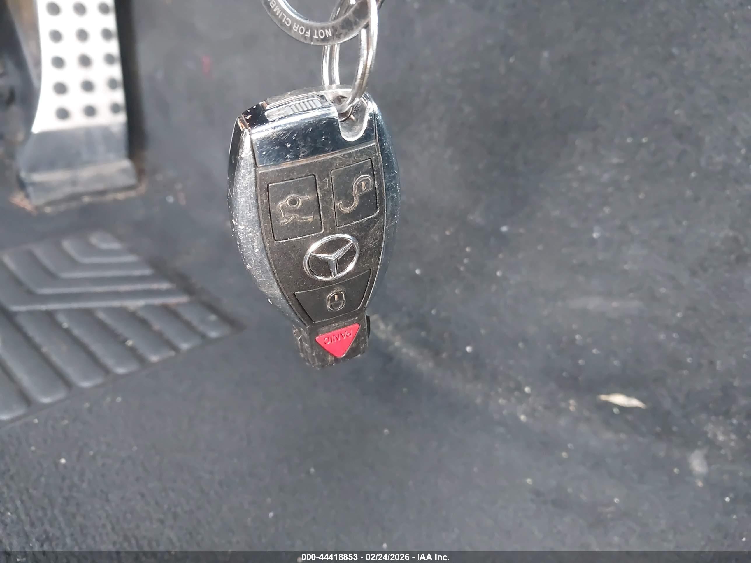 MERCEDES-BENZ C image 11
