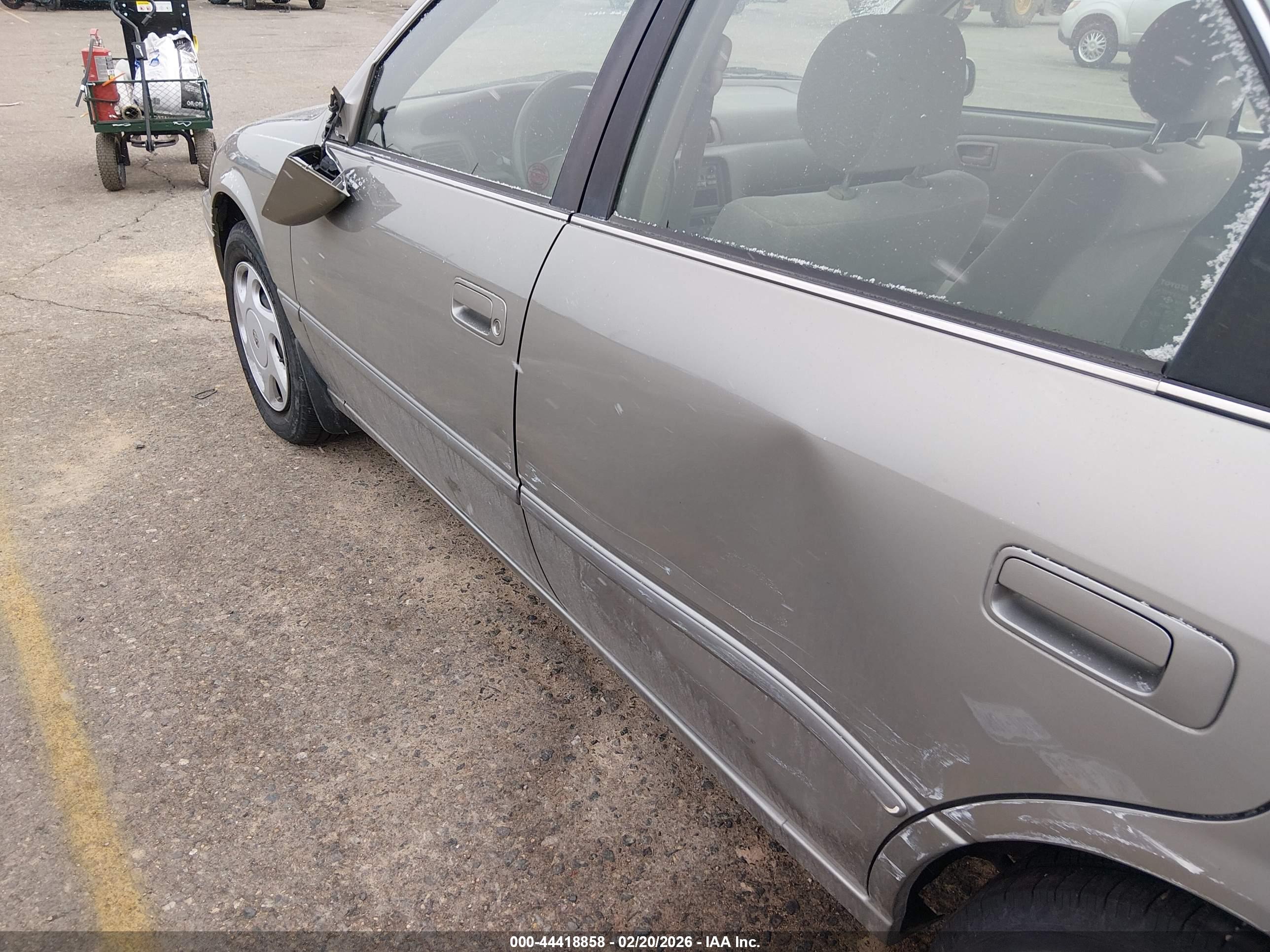TOYOTA CAMRY image 6