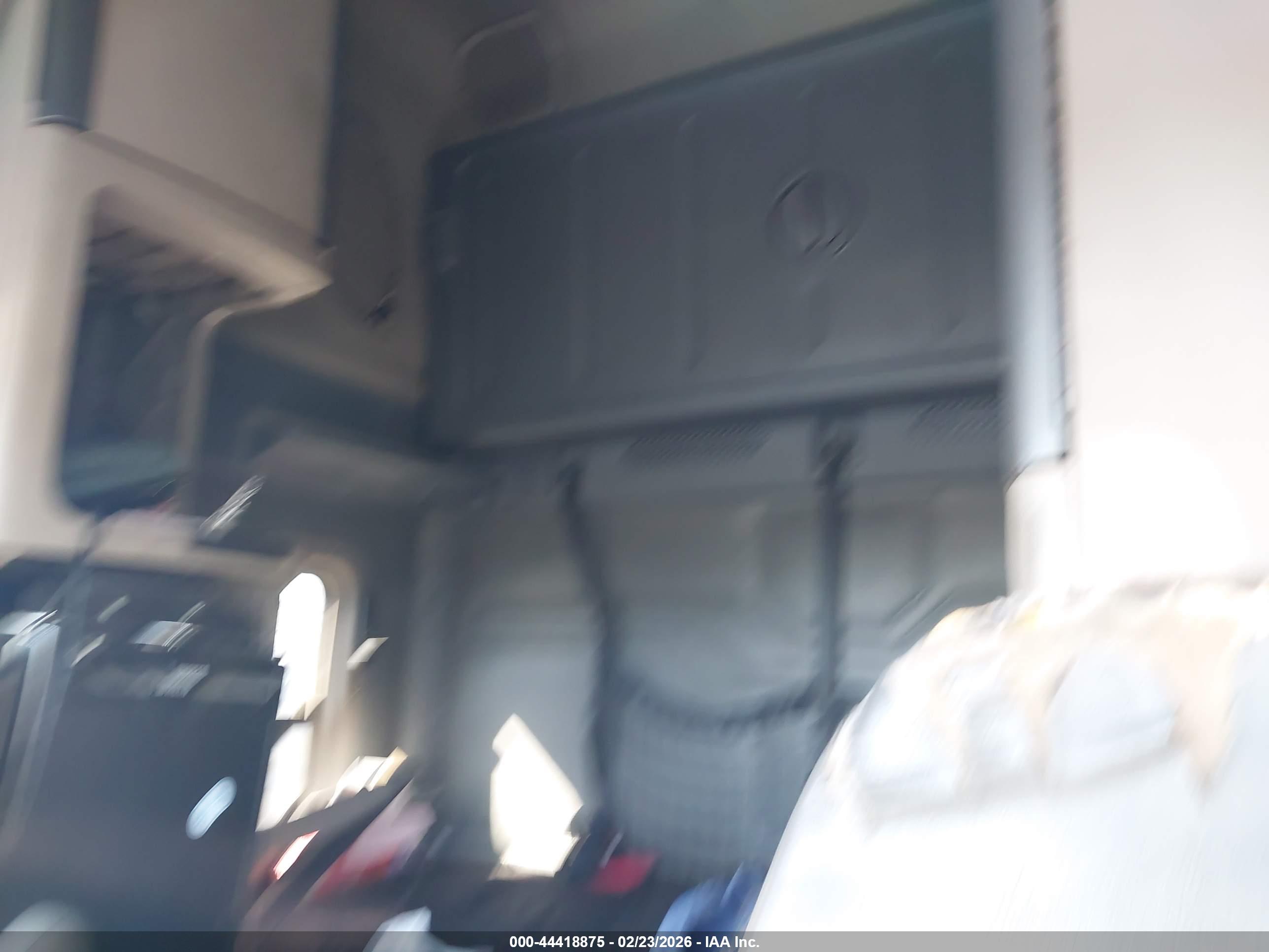 FREIGHTLINER CASCADIA image 7