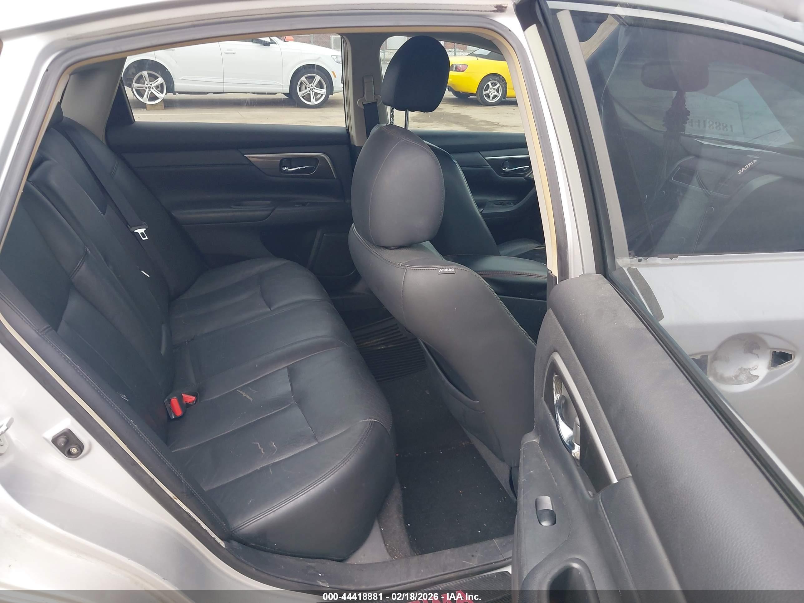 NISSAN ALTIMA image 8