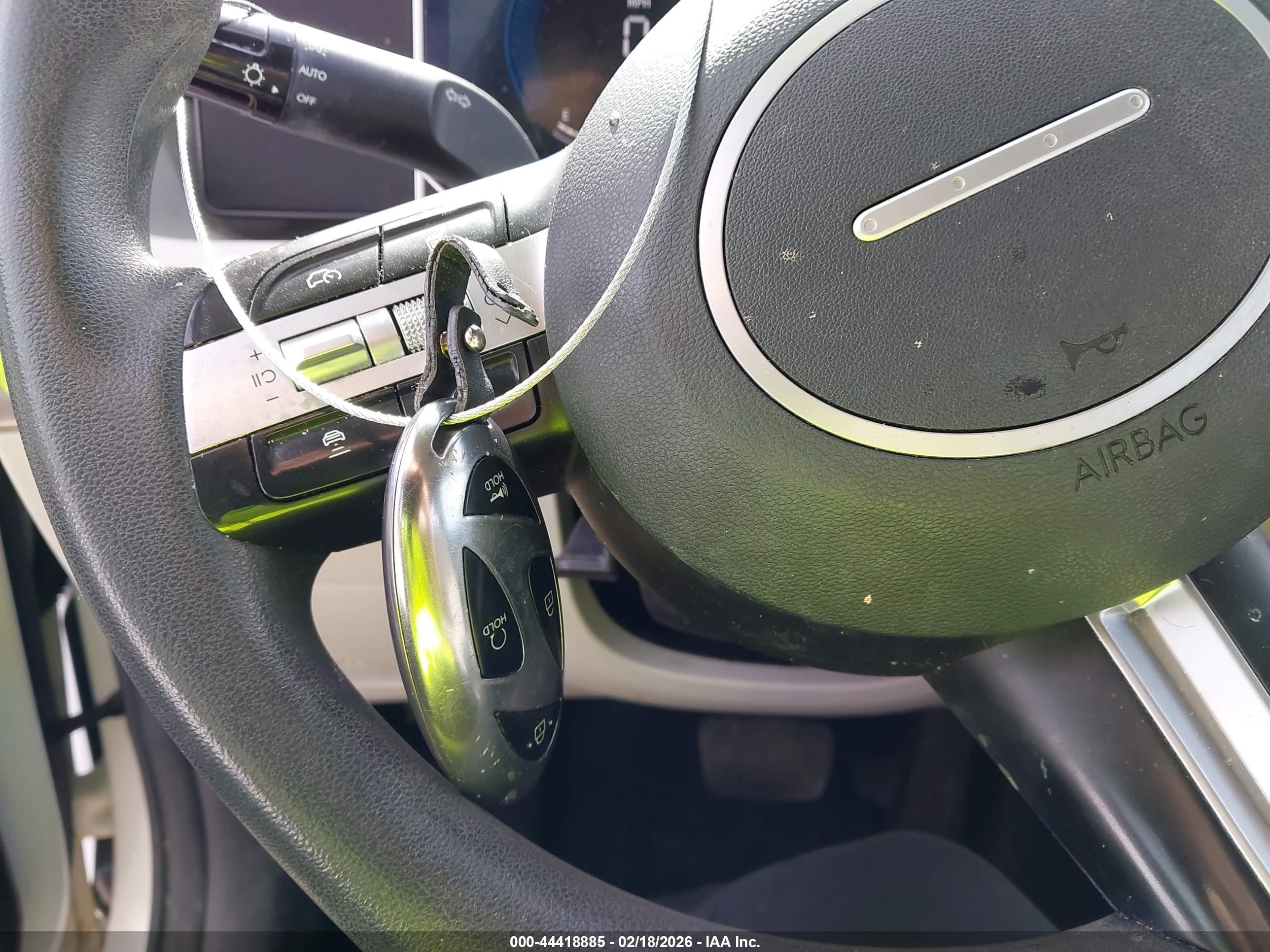 HYUNDAI TUCSON image 11