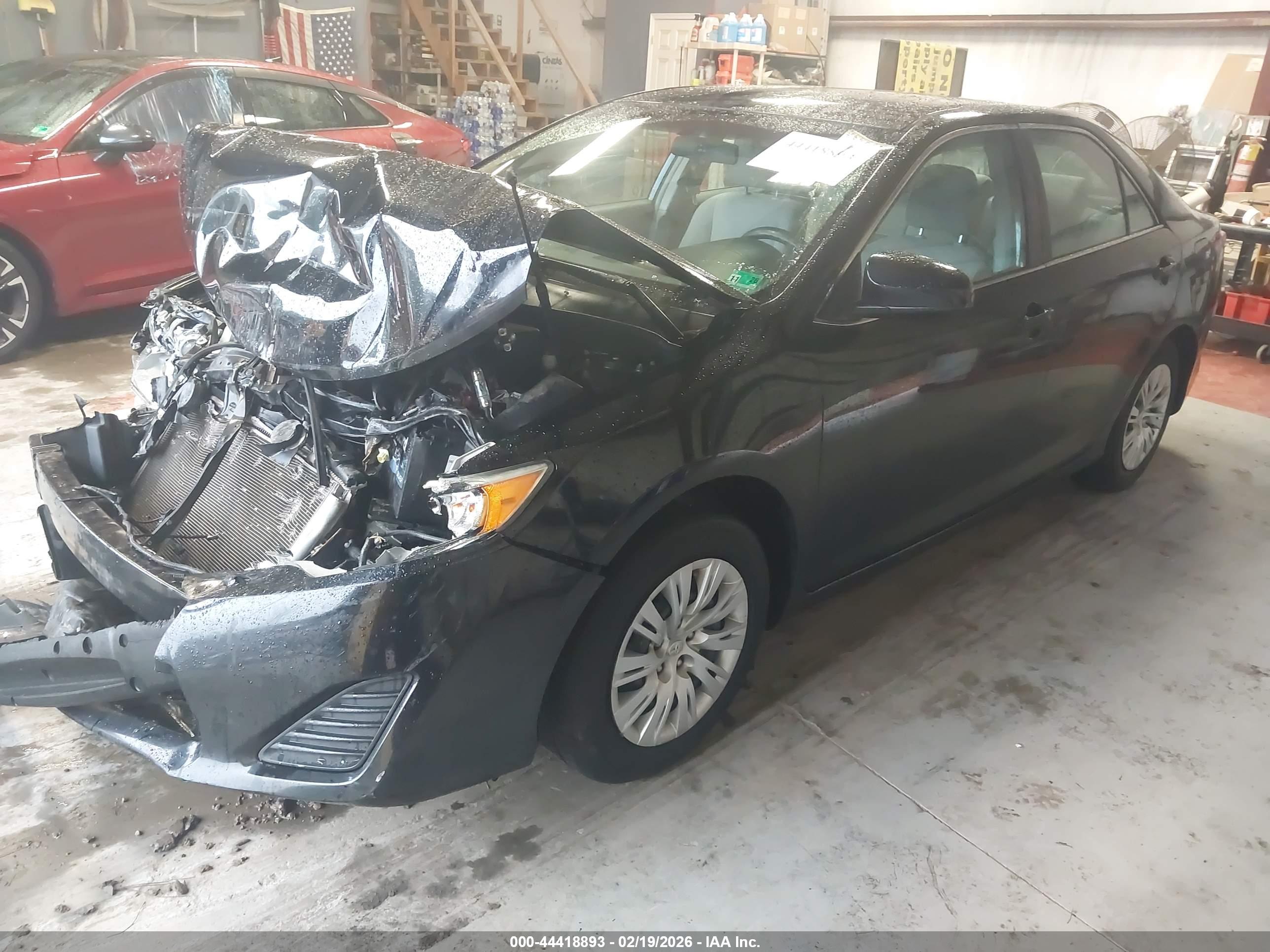 TOYOTA CAMRY image 2