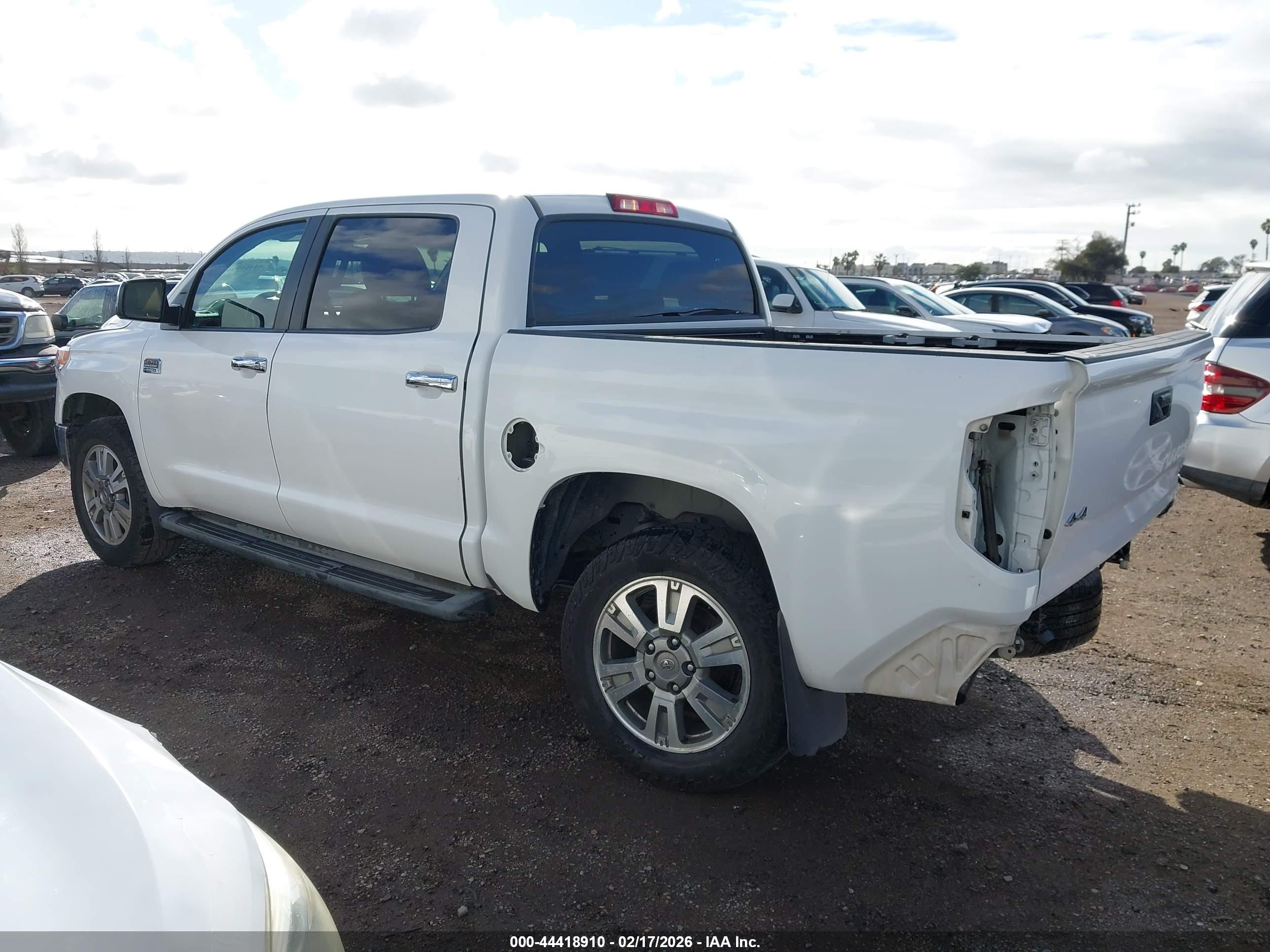TOYOTA TUNDRA image 3