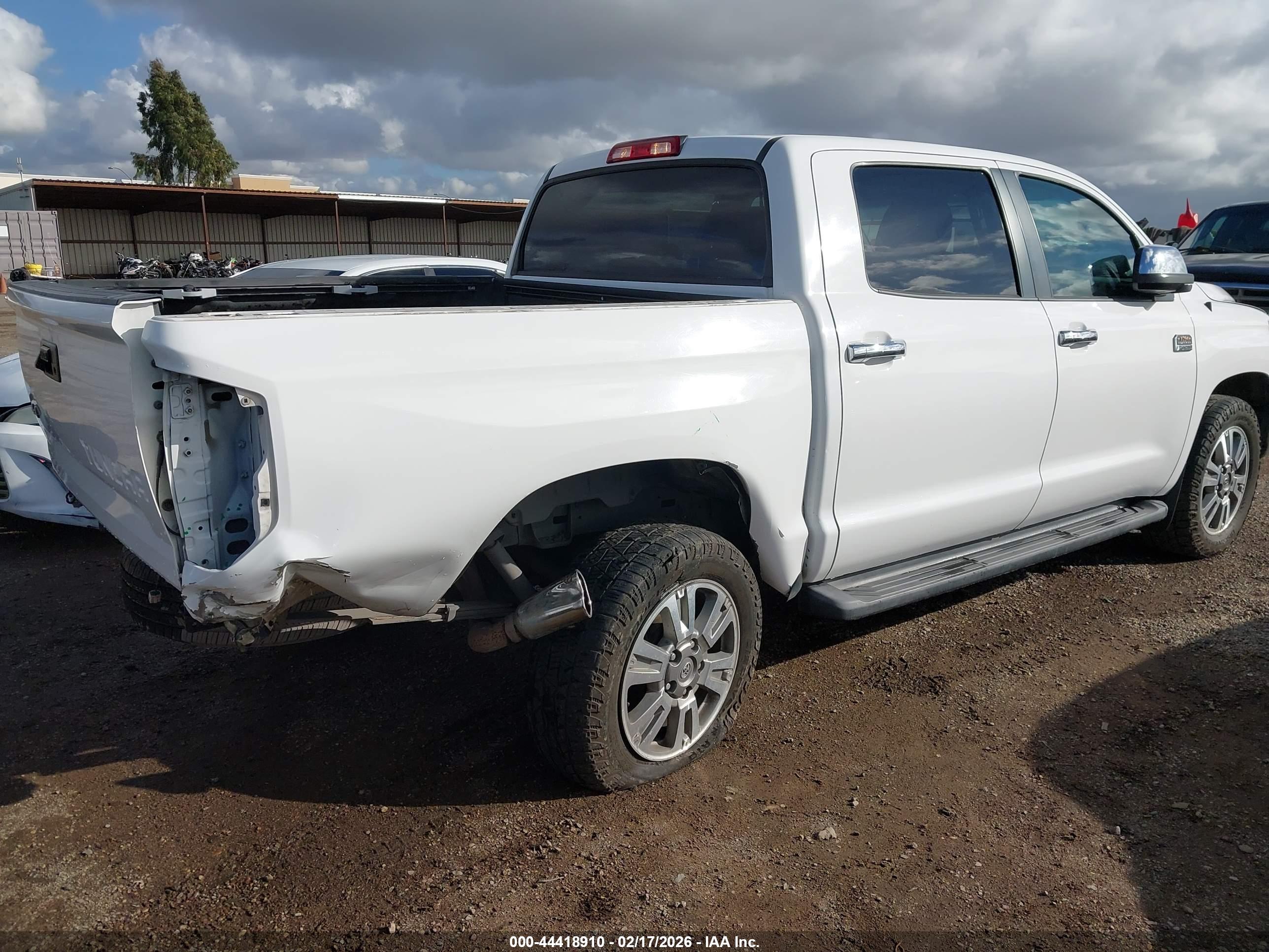 TOYOTA TUNDRA image 4