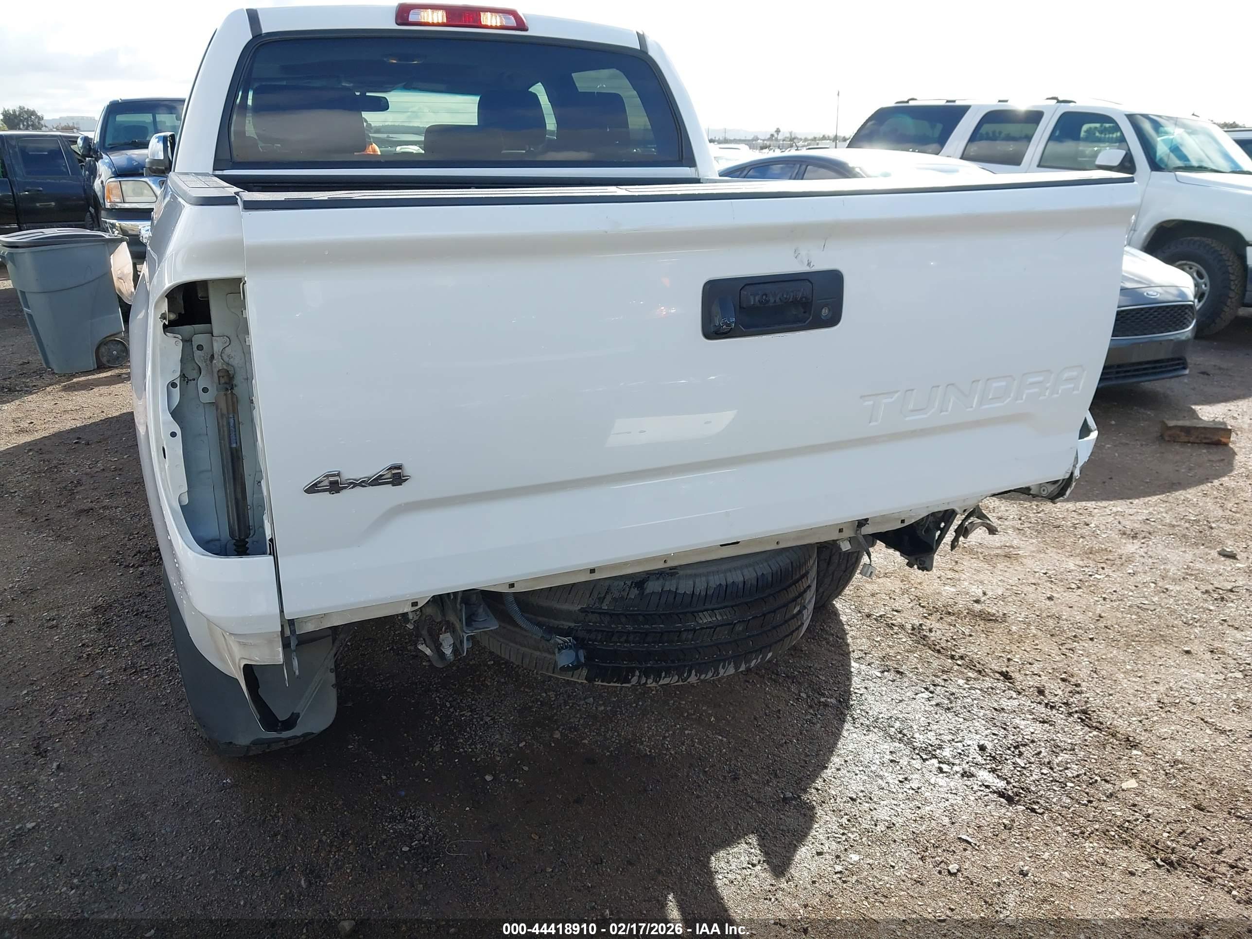 TOYOTA TUNDRA image 6