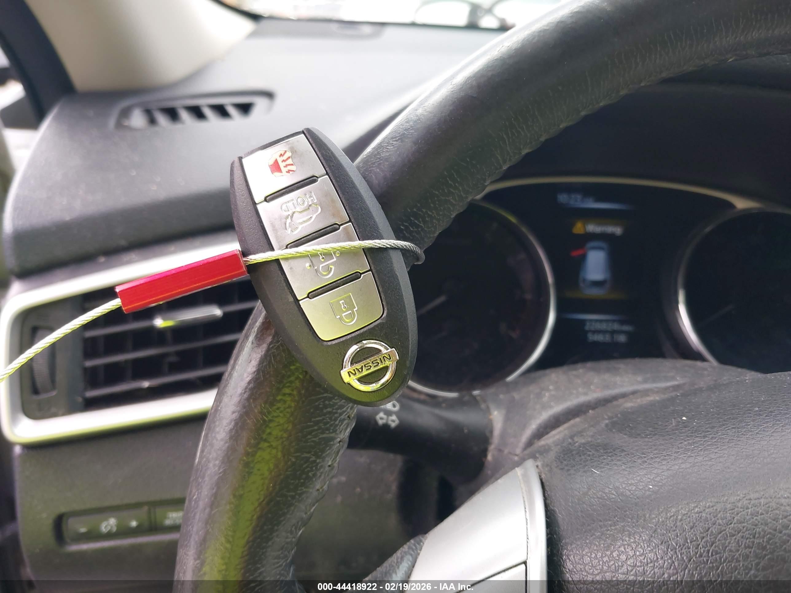 NISSAN ROGUE image 11