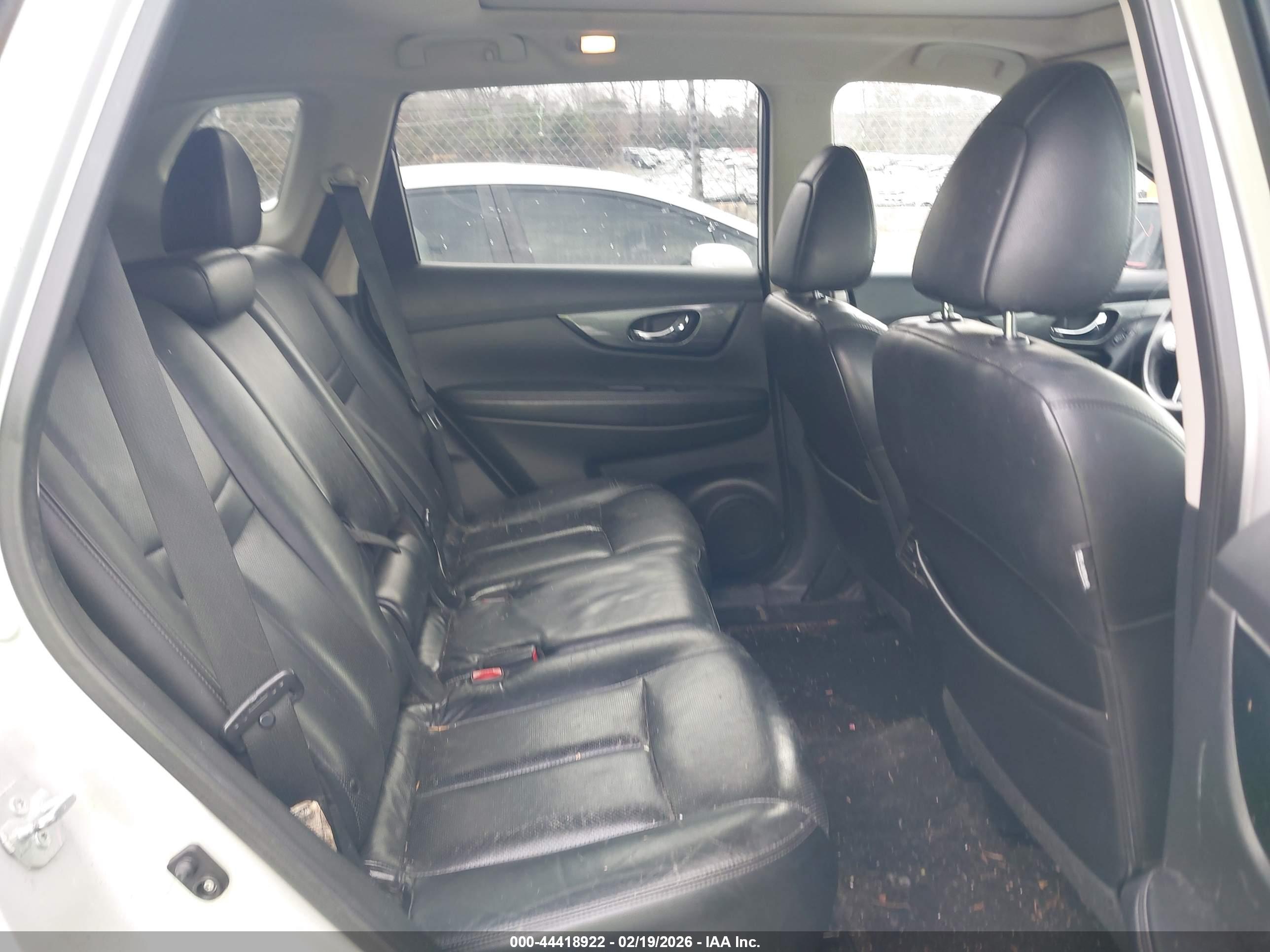NISSAN ROGUE image 8