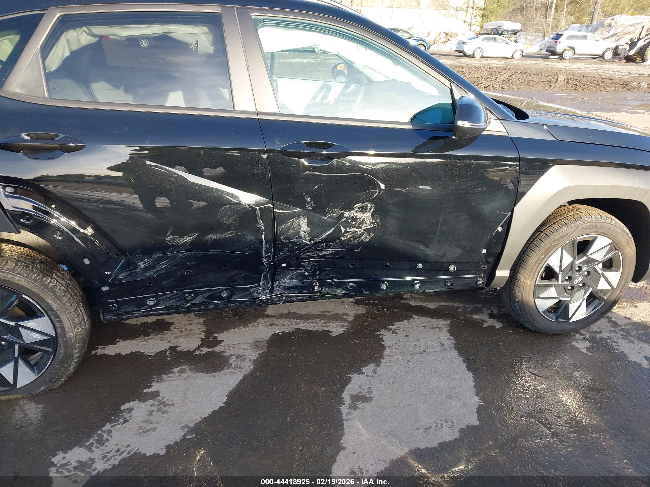HYUNDAI KONA image 6