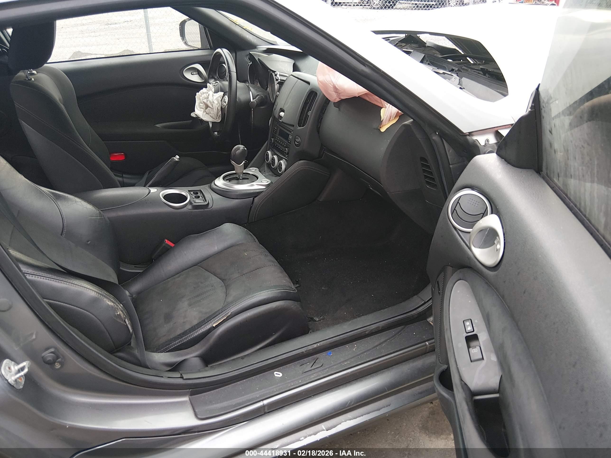 NISSAN 370Z image 5