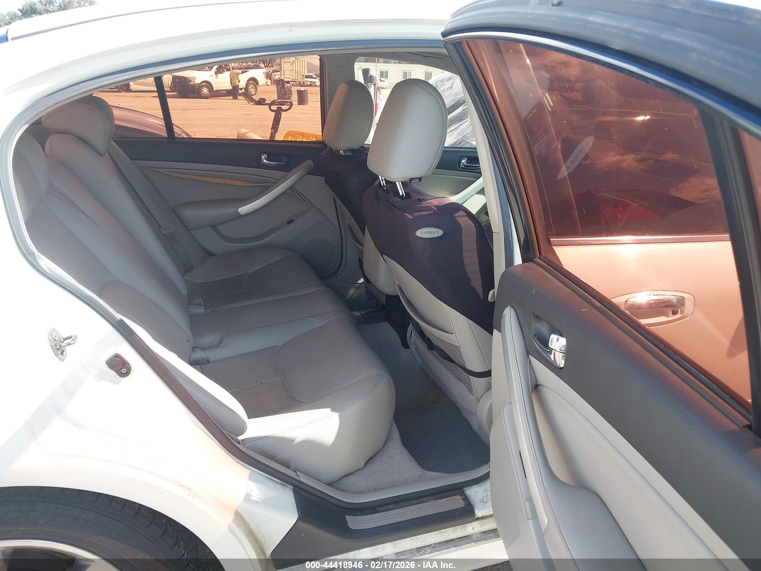 INFINITI G35 image 8