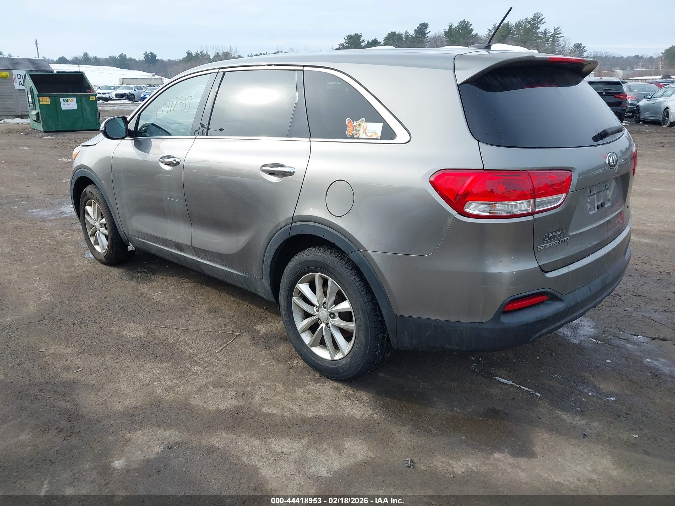 KIA SORENTO image 3