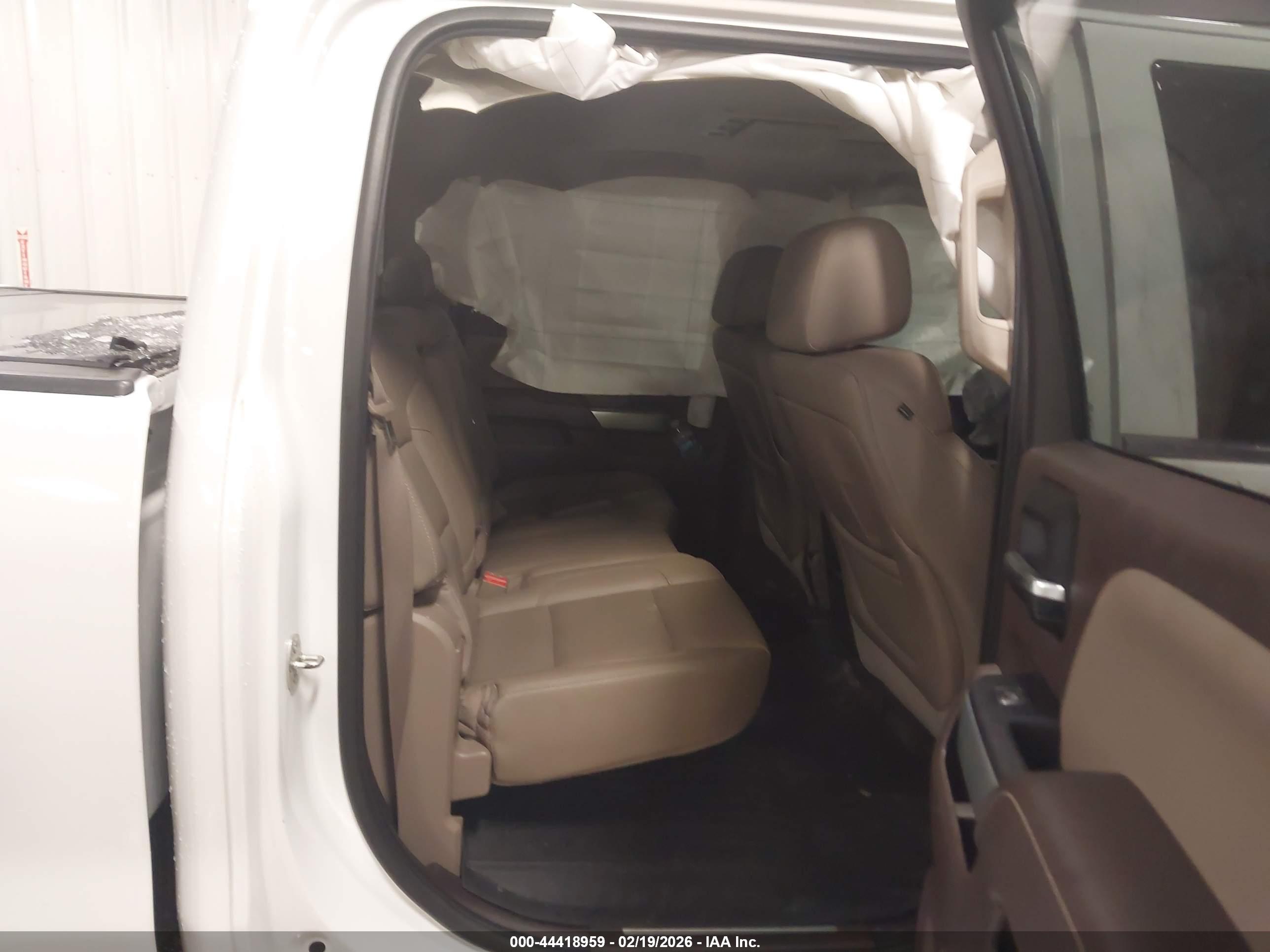CHEVROLET SILVERADO image 8