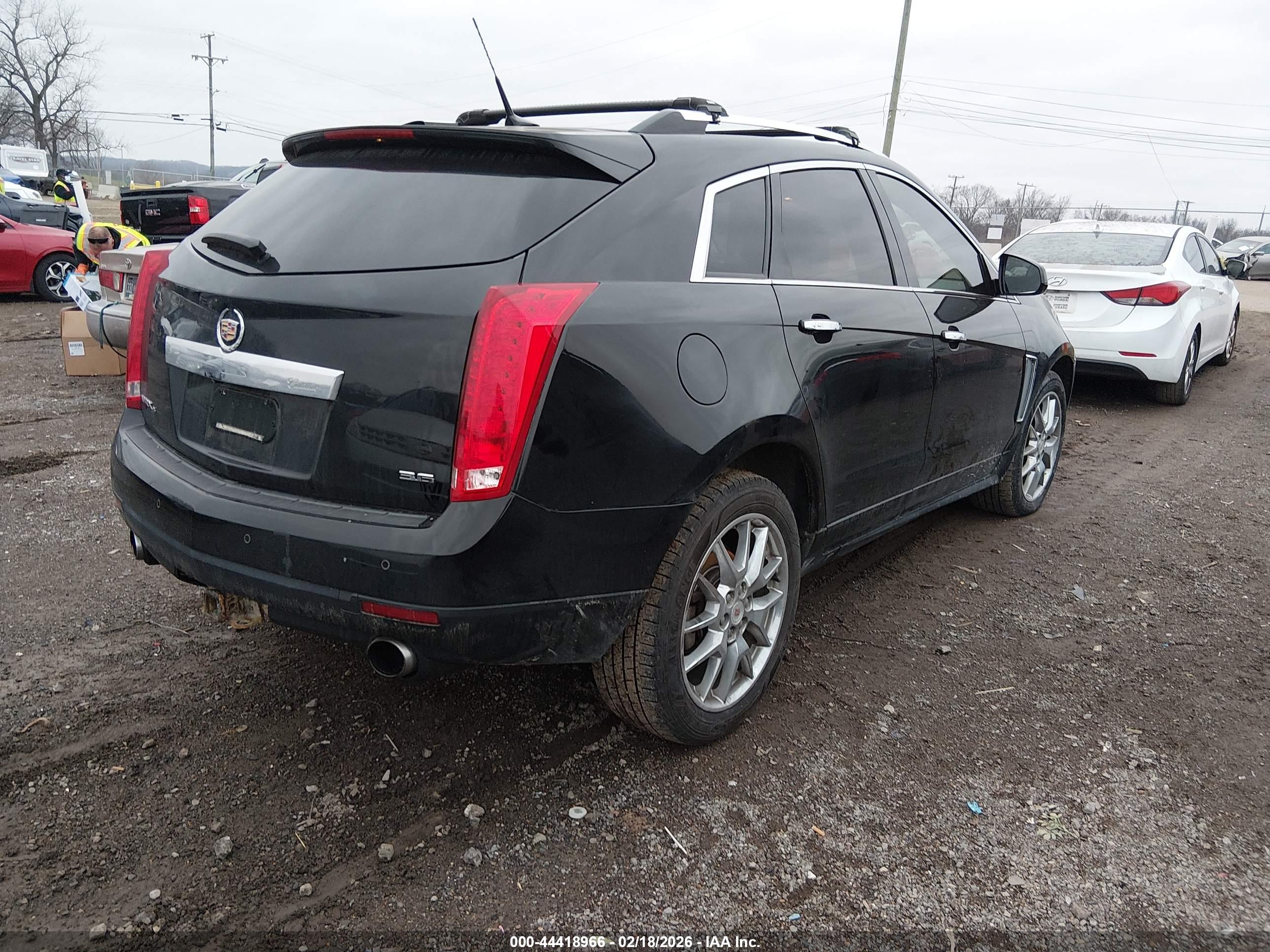 CADILLAC SRX image 4