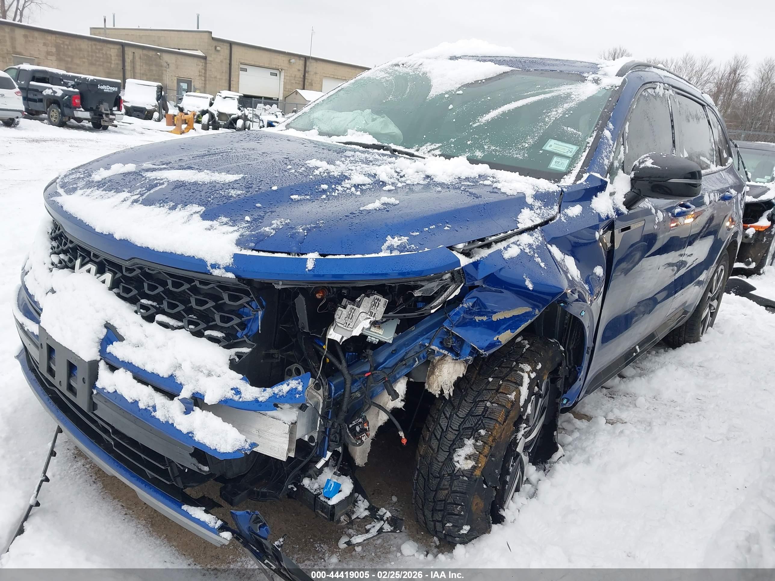 KIA SORENTO image 2