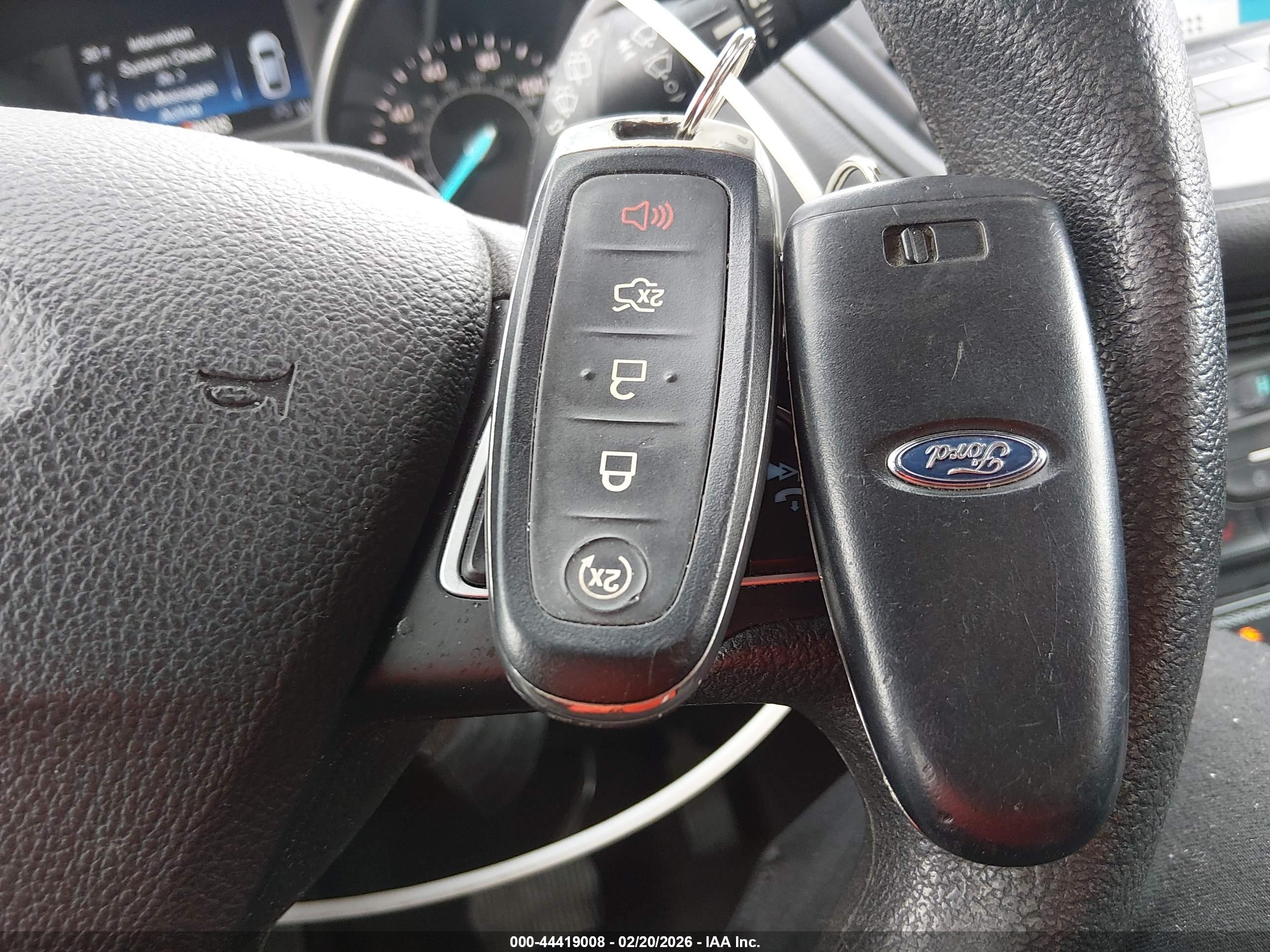 FORD ESCAPE image 11