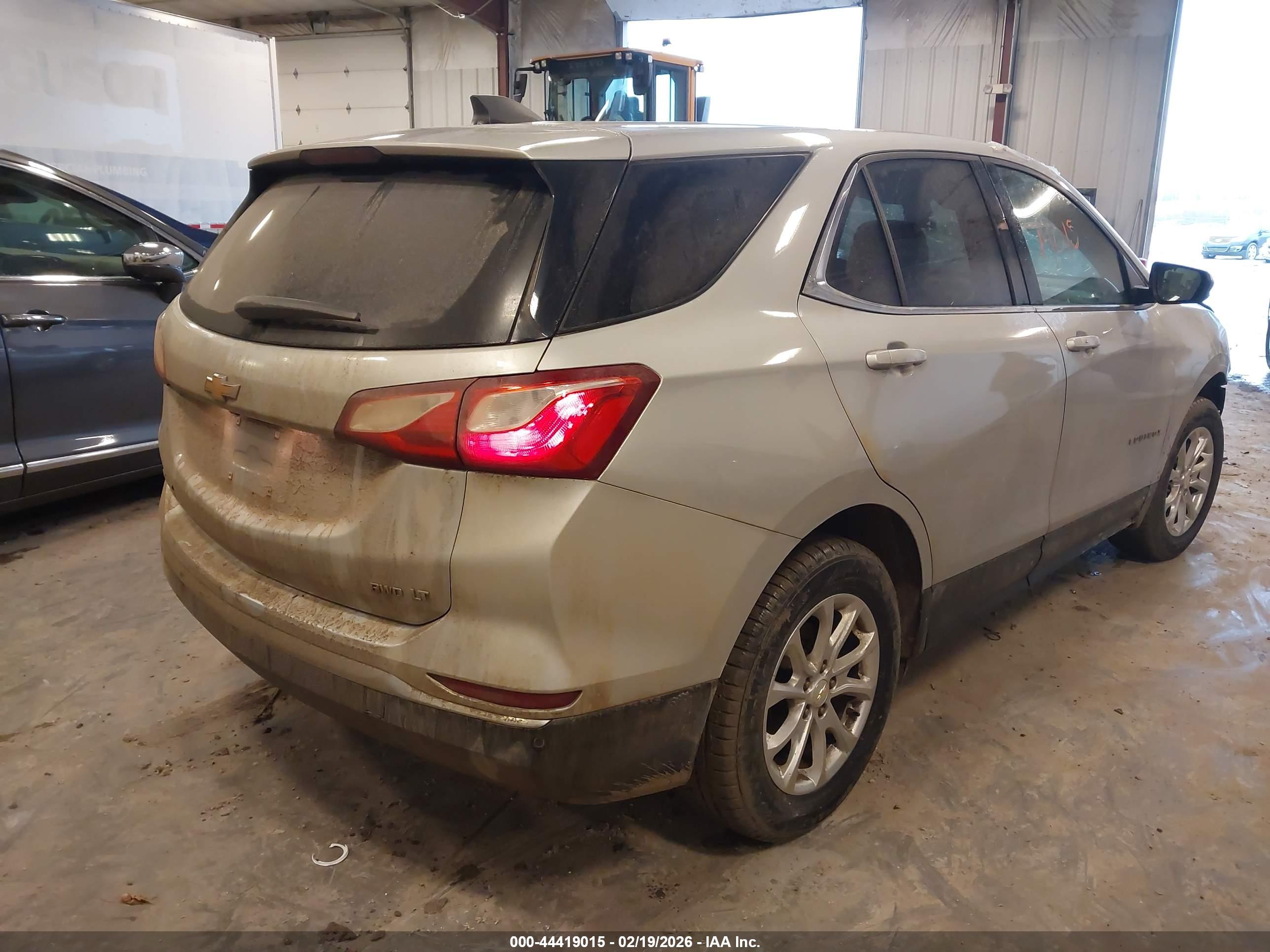 CHEVROLET EQUINOX image 4