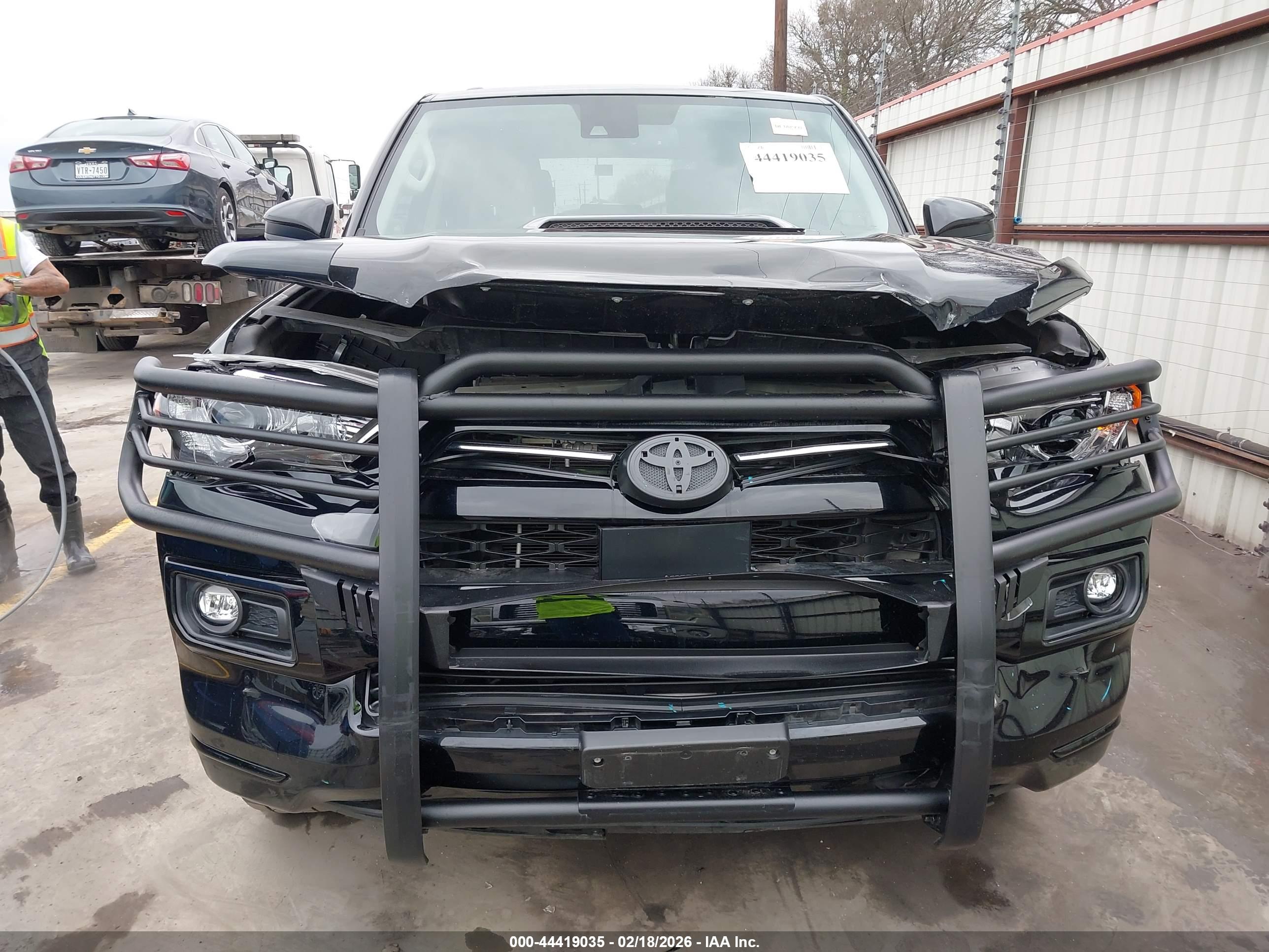 TOYOTA 4RUNNER image 6