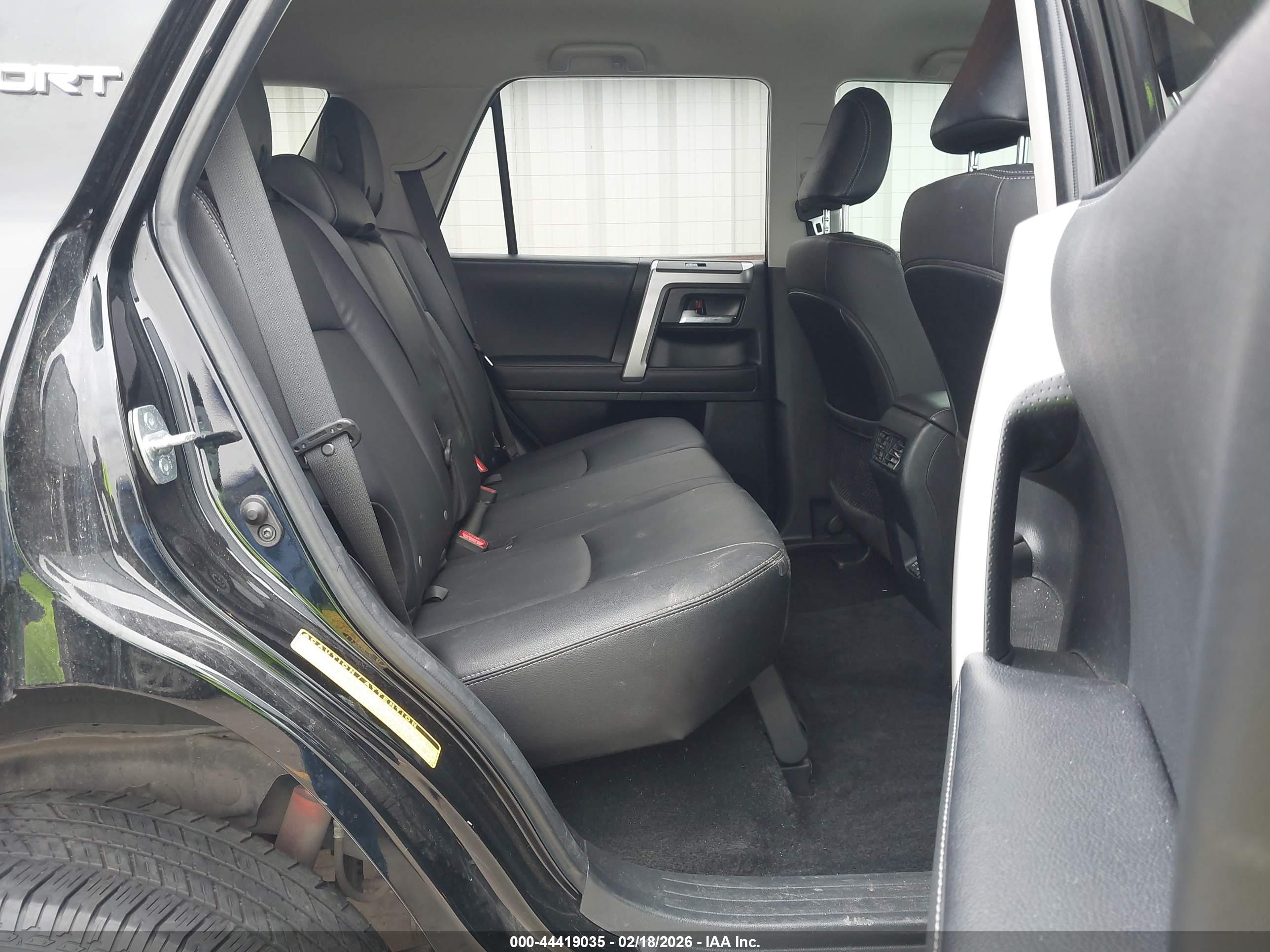 TOYOTA 4RUNNER image 8