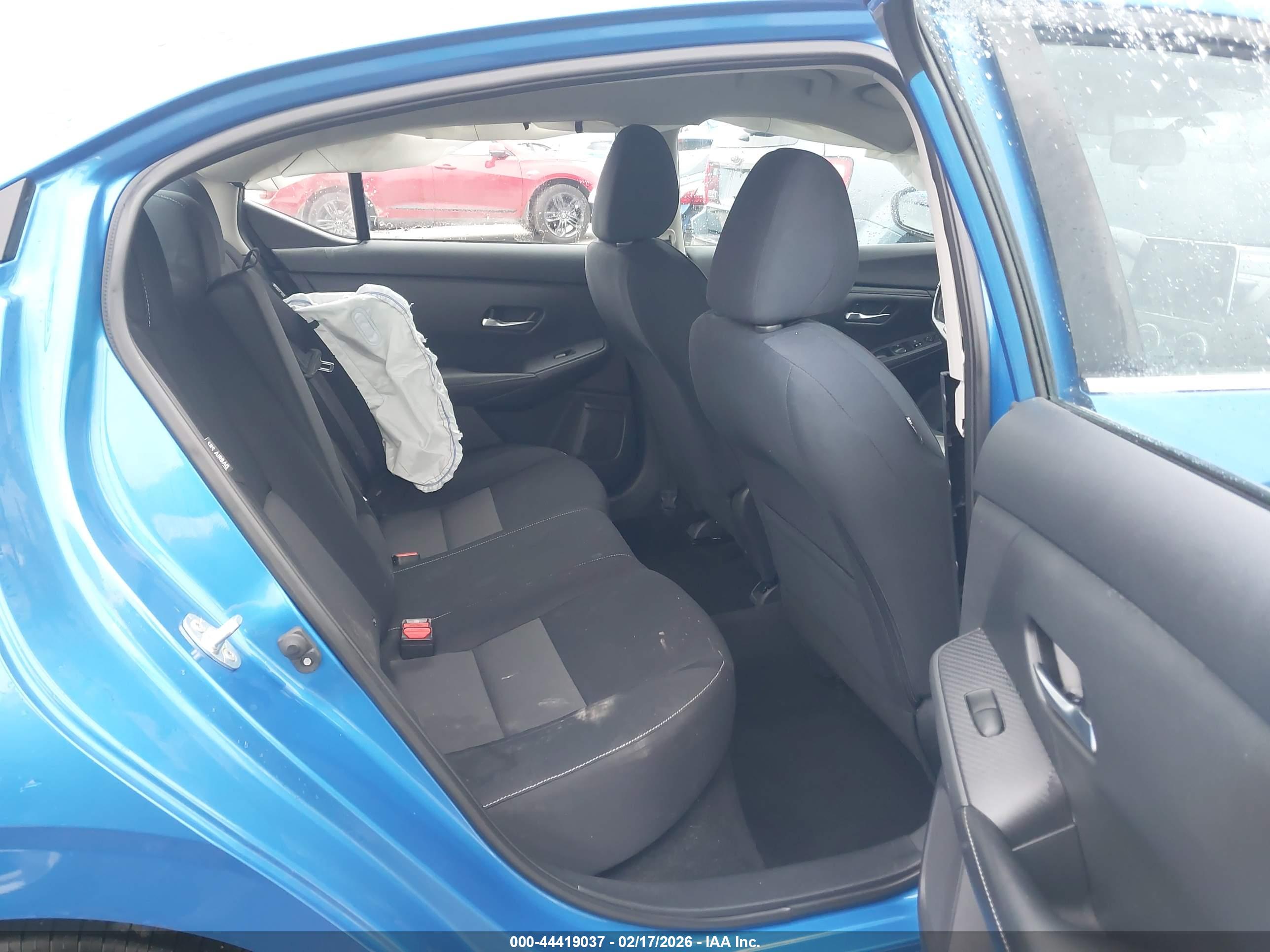 NISSAN SENTRA image 8