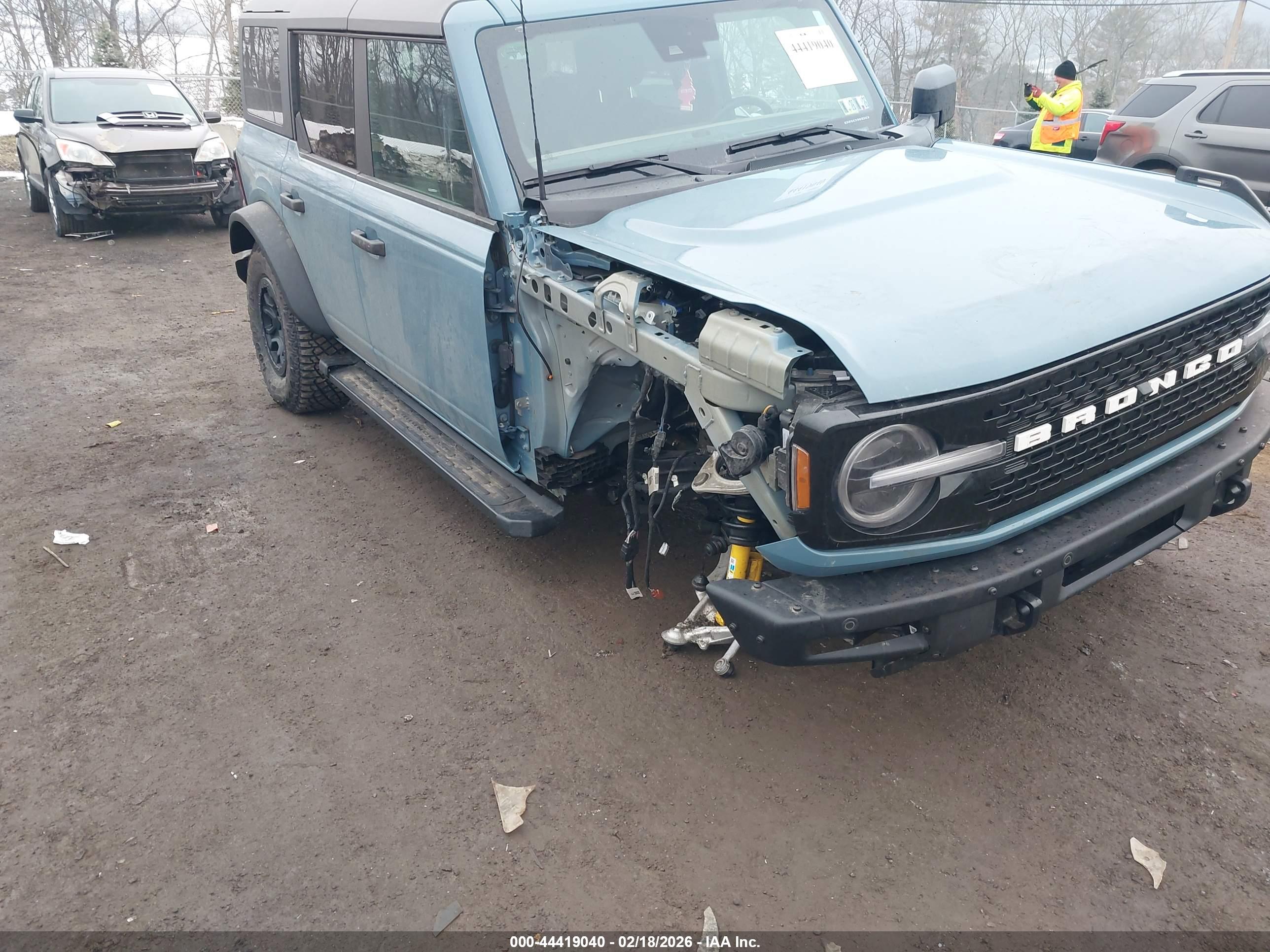 FORD BRONCO image 6