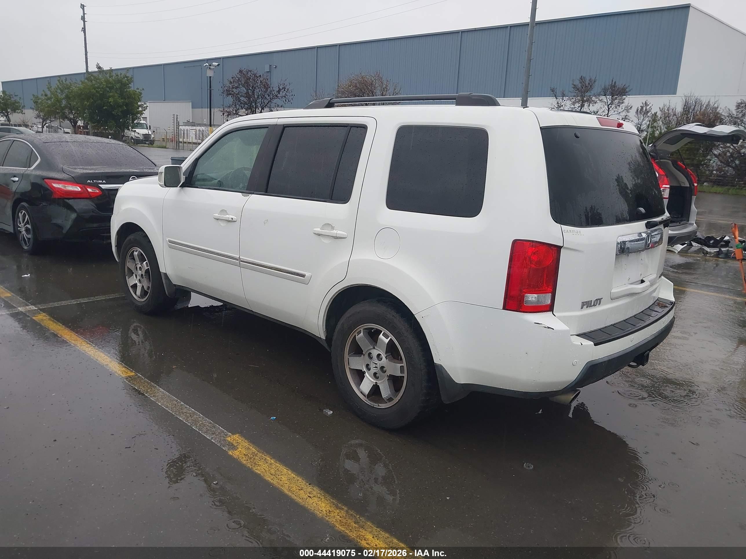 HONDA PILOT image 3
