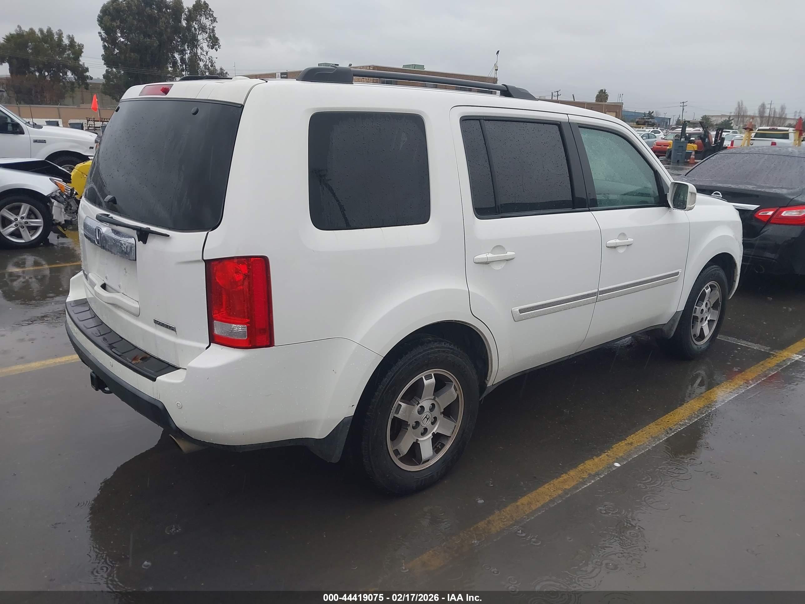 HONDA PILOT image 4