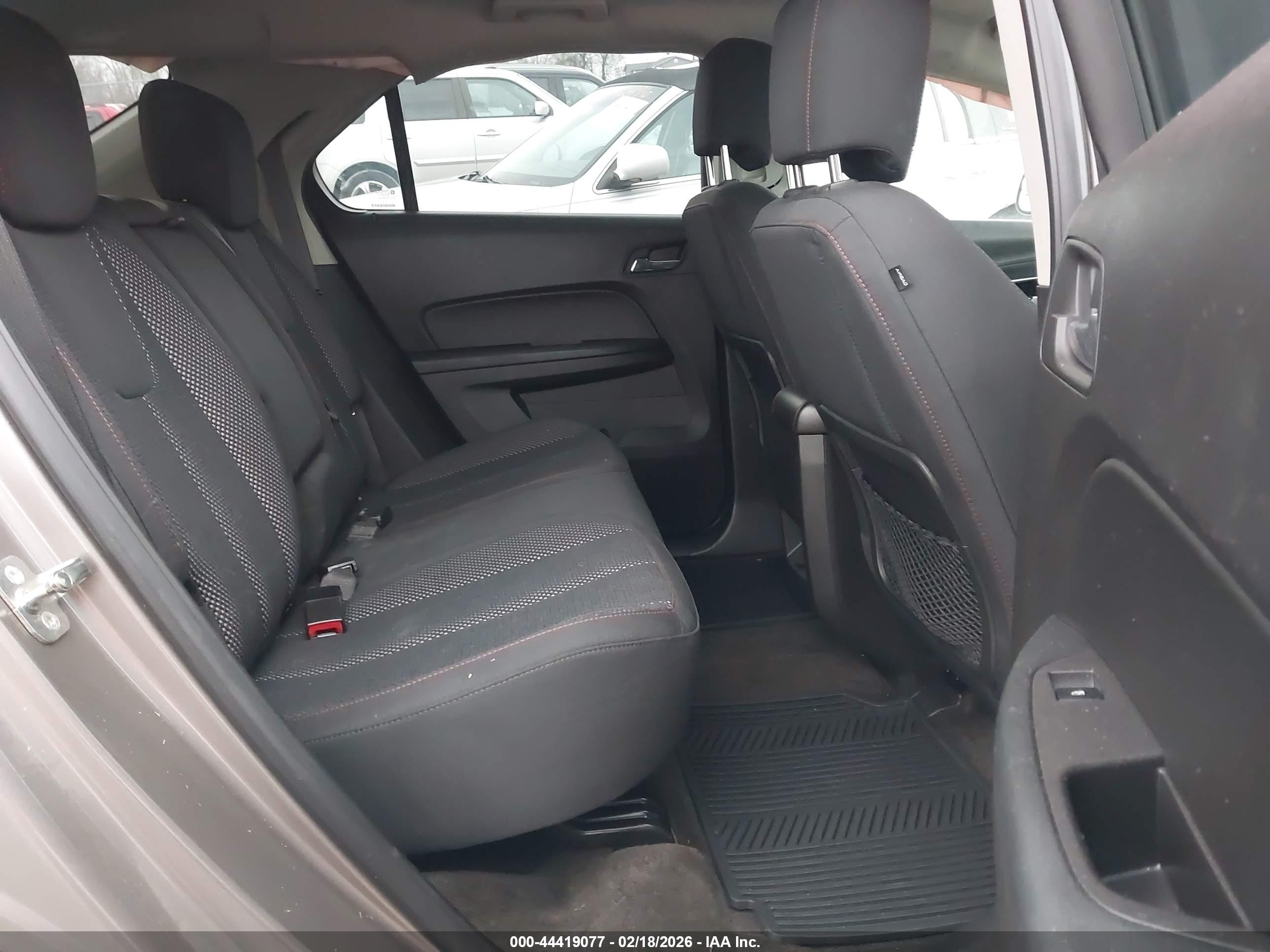 CHEVROLET EQUINOX image 8
