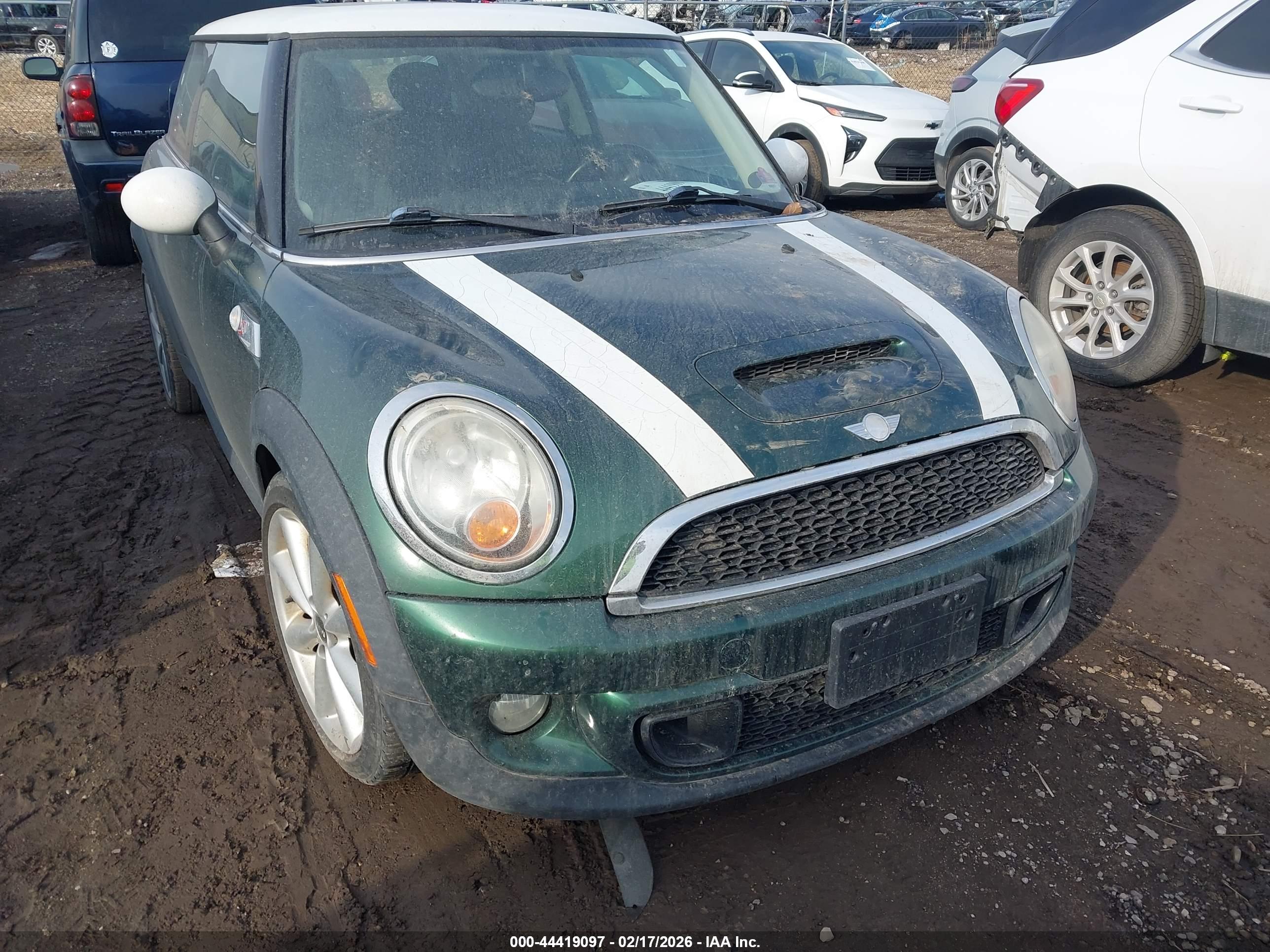 MINI COOPER image 6