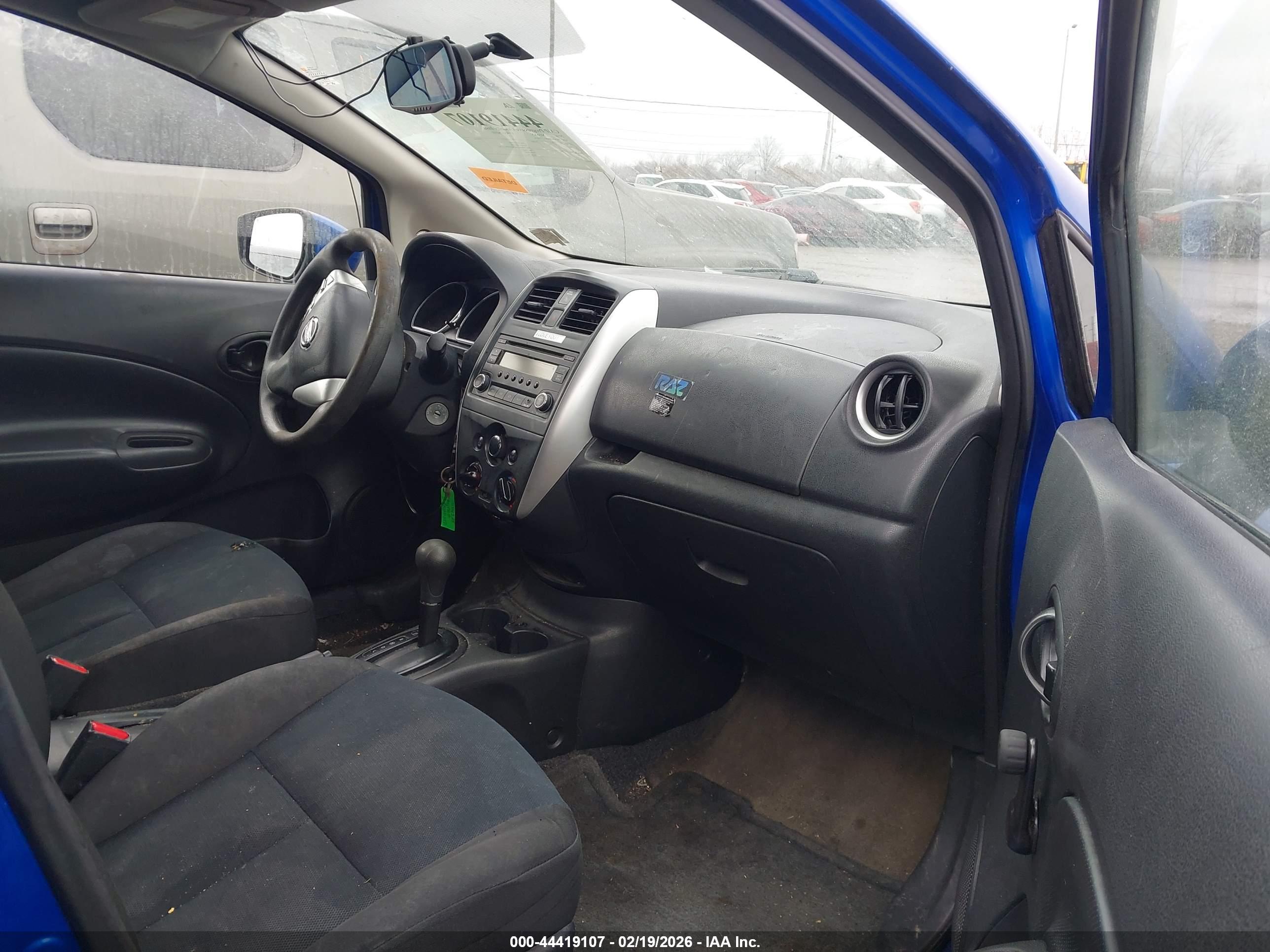 NISSAN VERSA image 5
