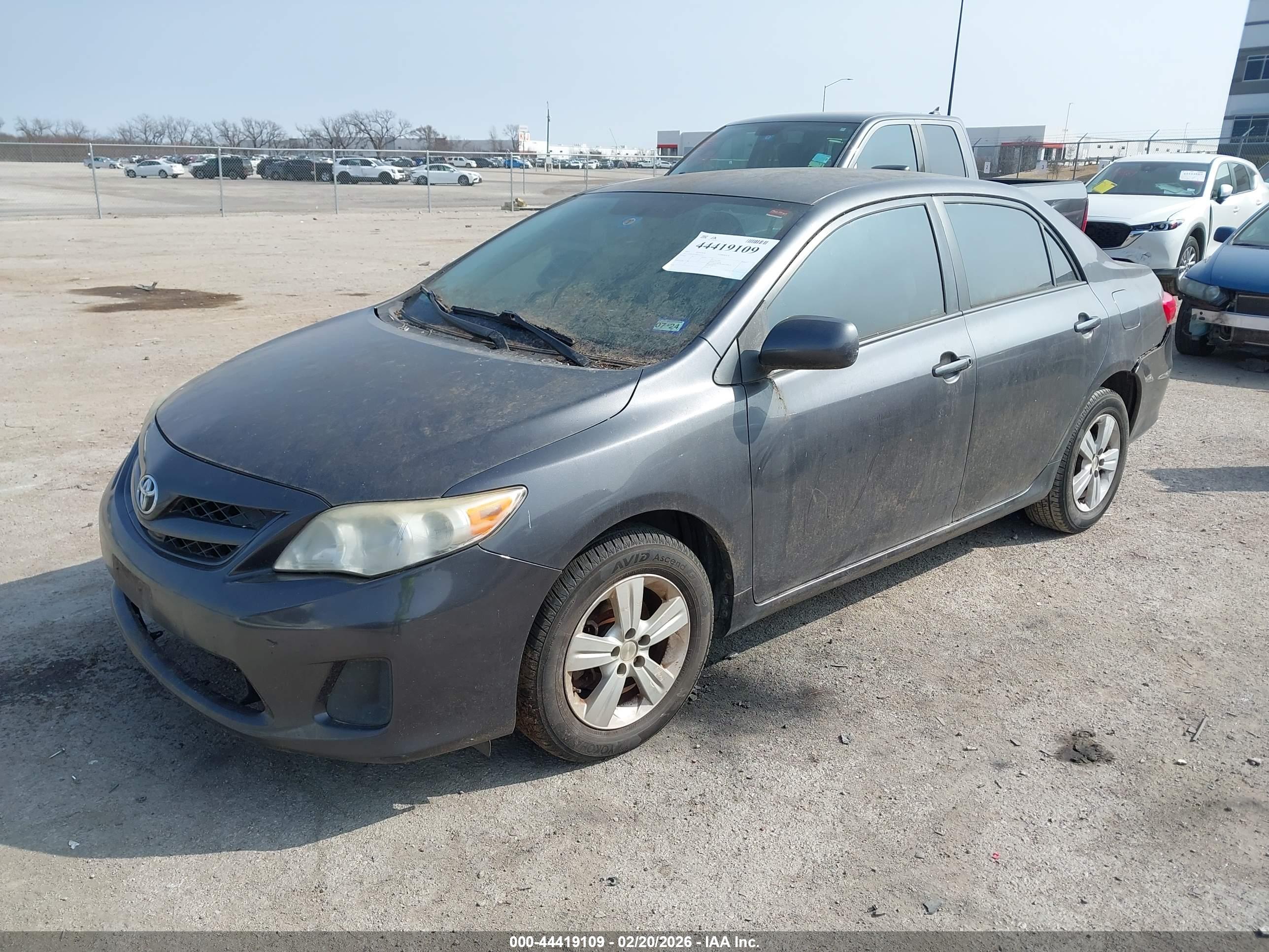 TOYOTA COROLLA image 2