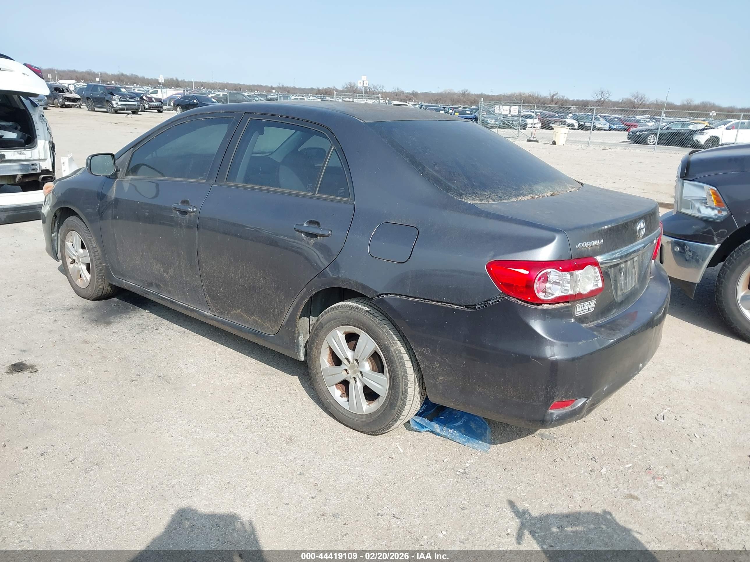 TOYOTA COROLLA image 3