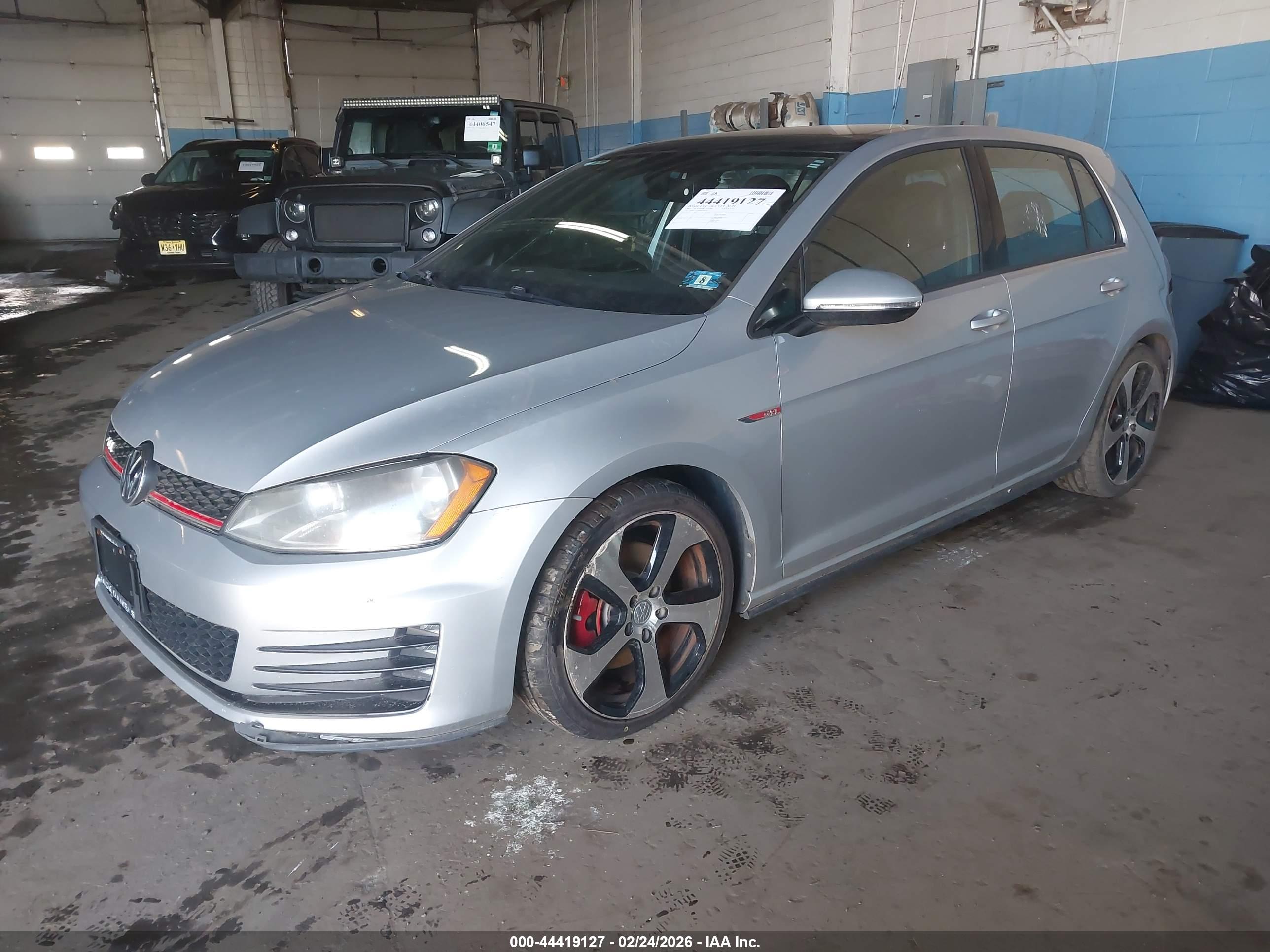 VOLKSWAGEN GOLF image 2