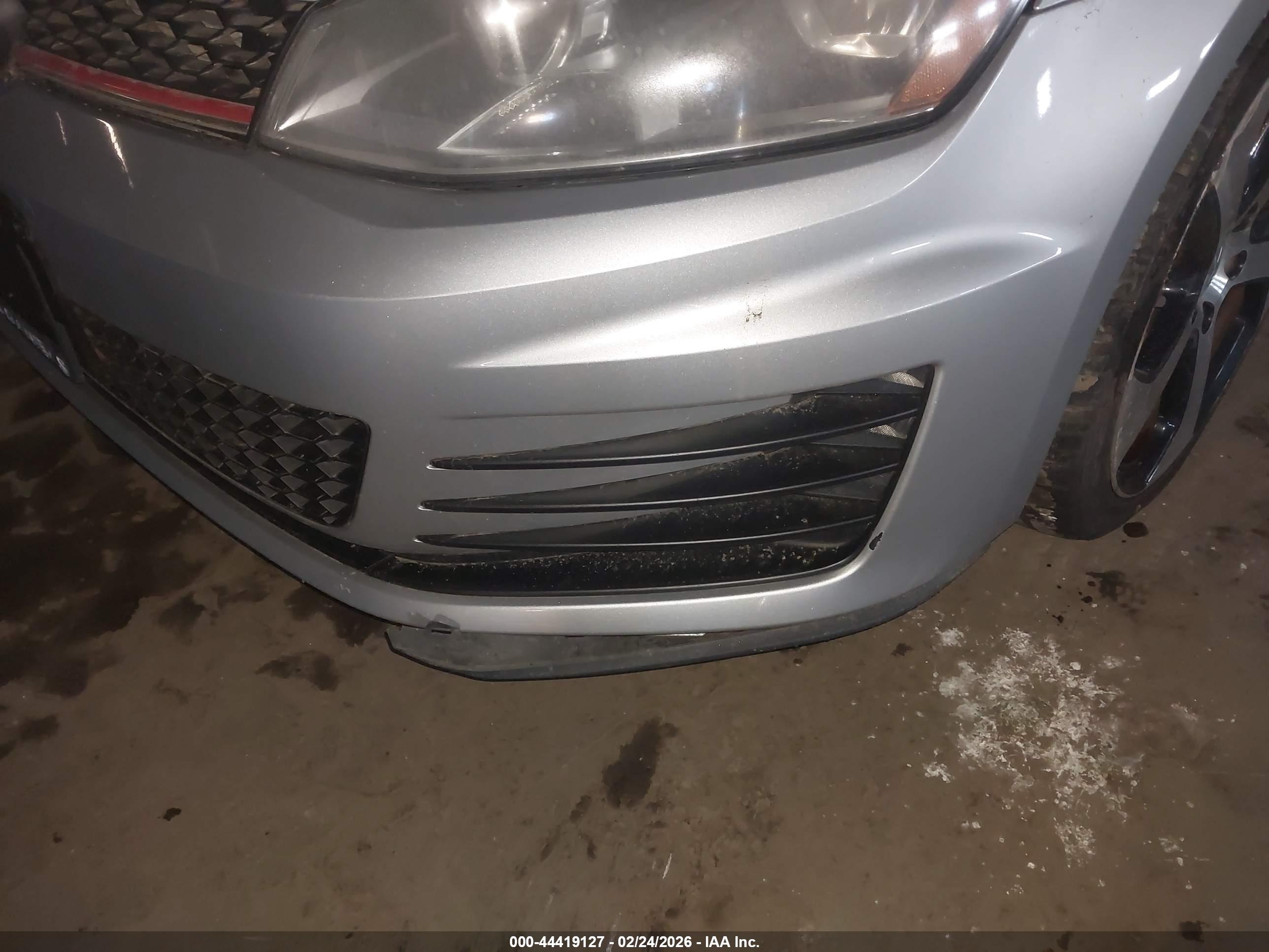 VOLKSWAGEN GOLF image 6