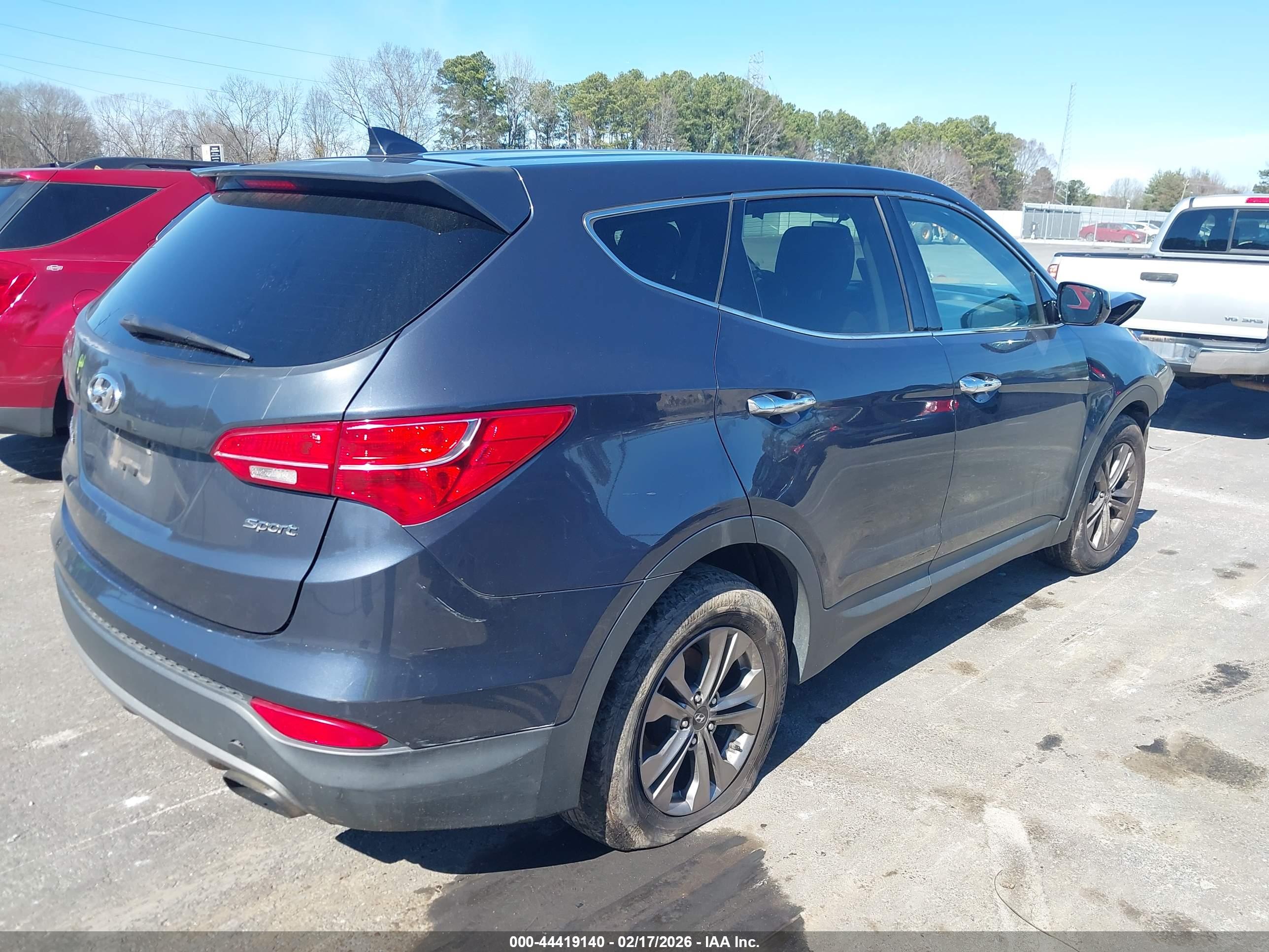 HYUNDAI SANTA image 4