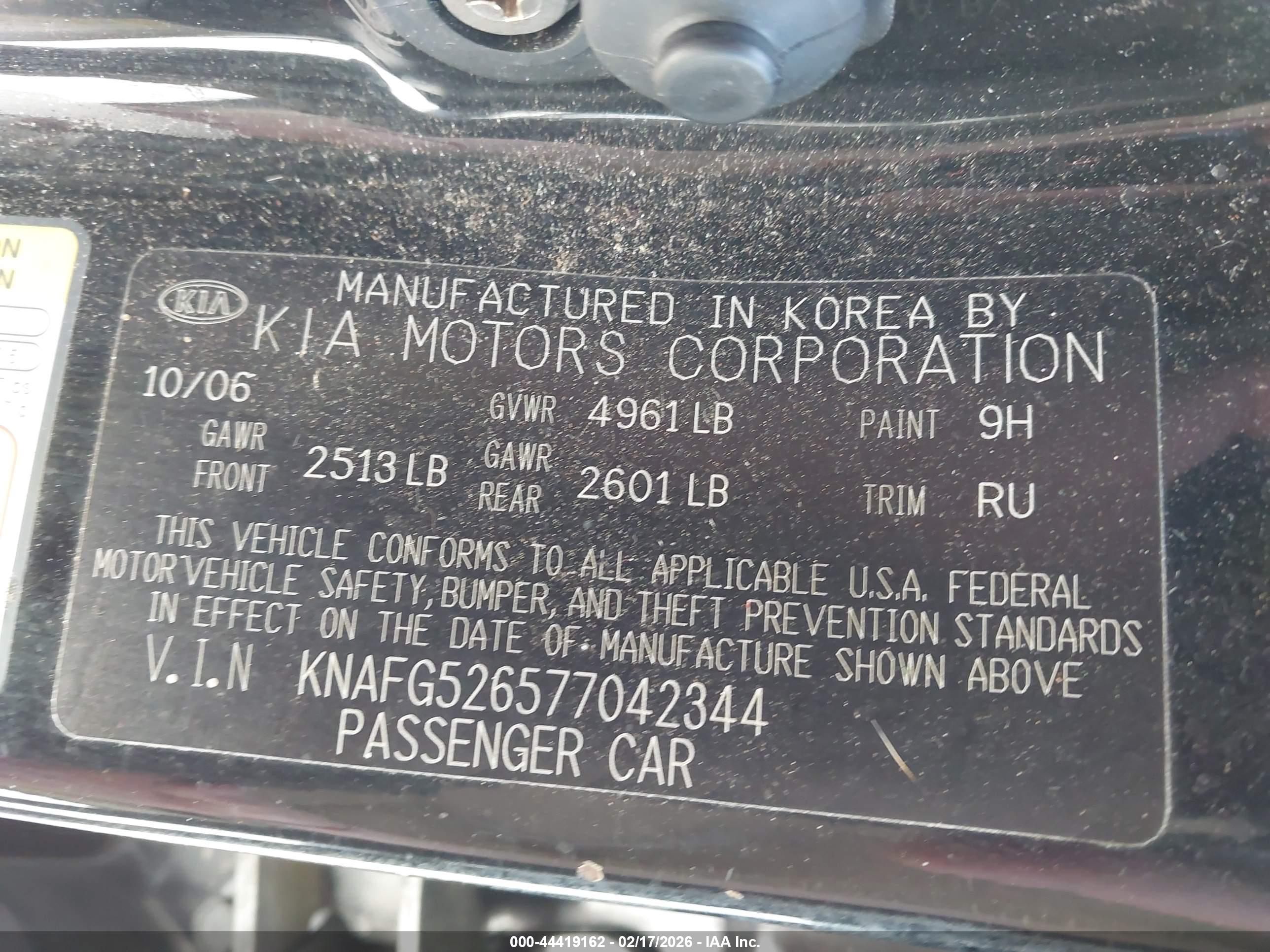 KIA RONDO image 9