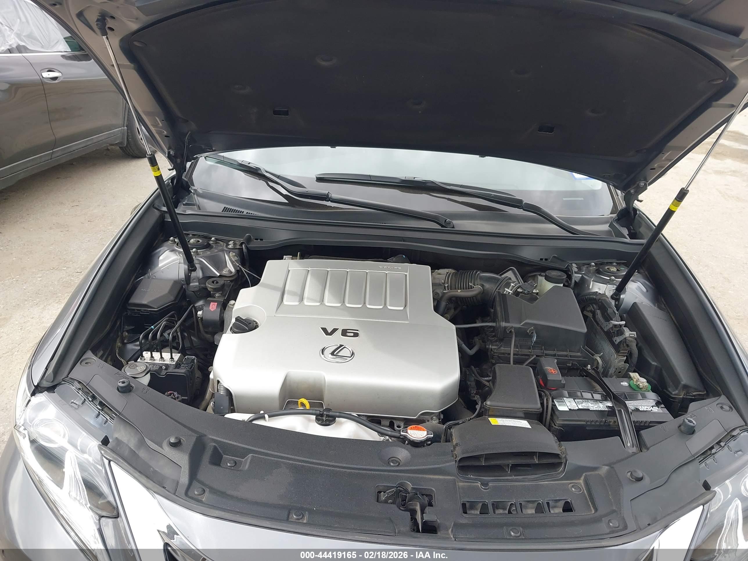 LEXUS ES image 10