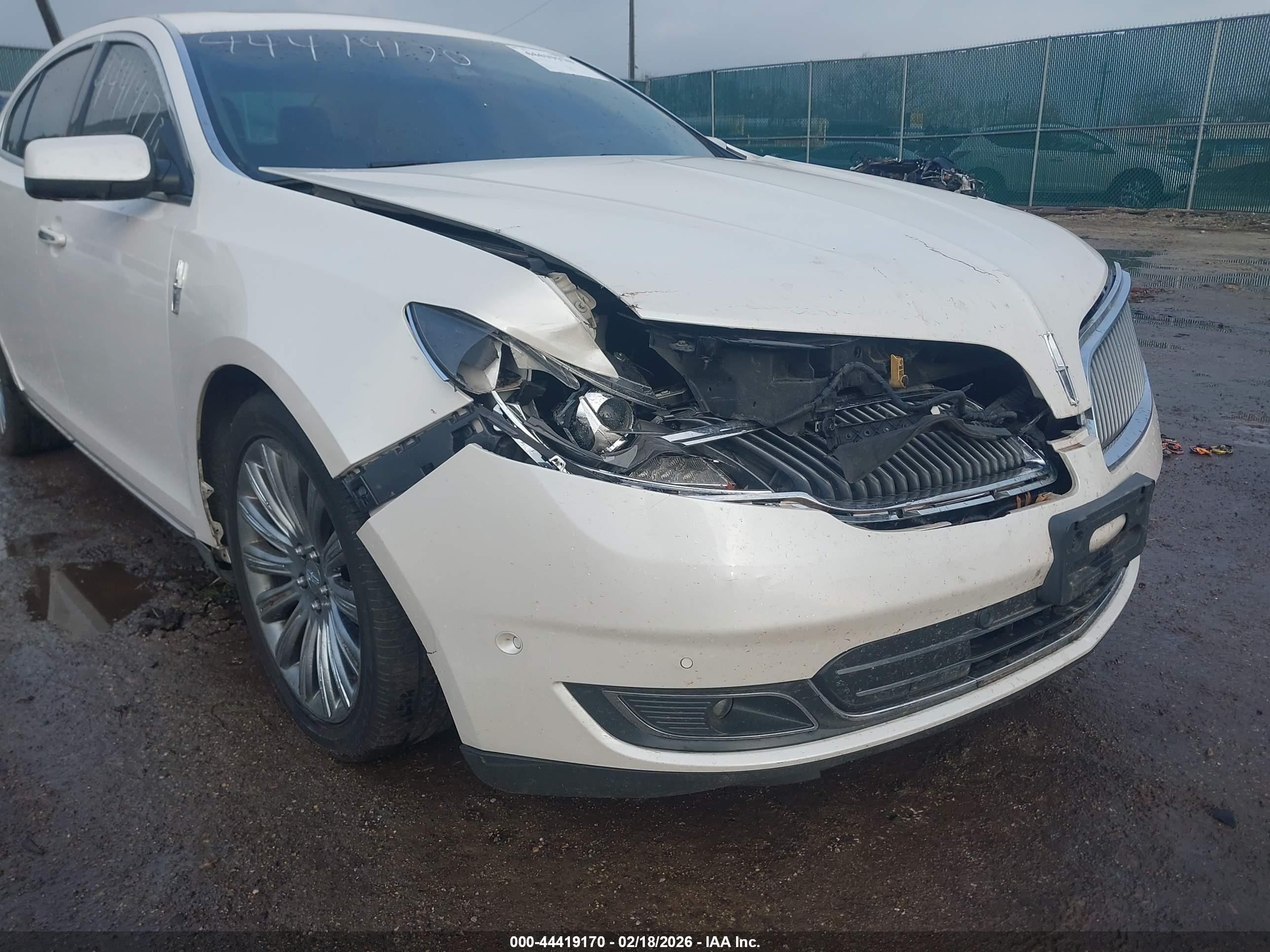 LINCOLN MKS image 6