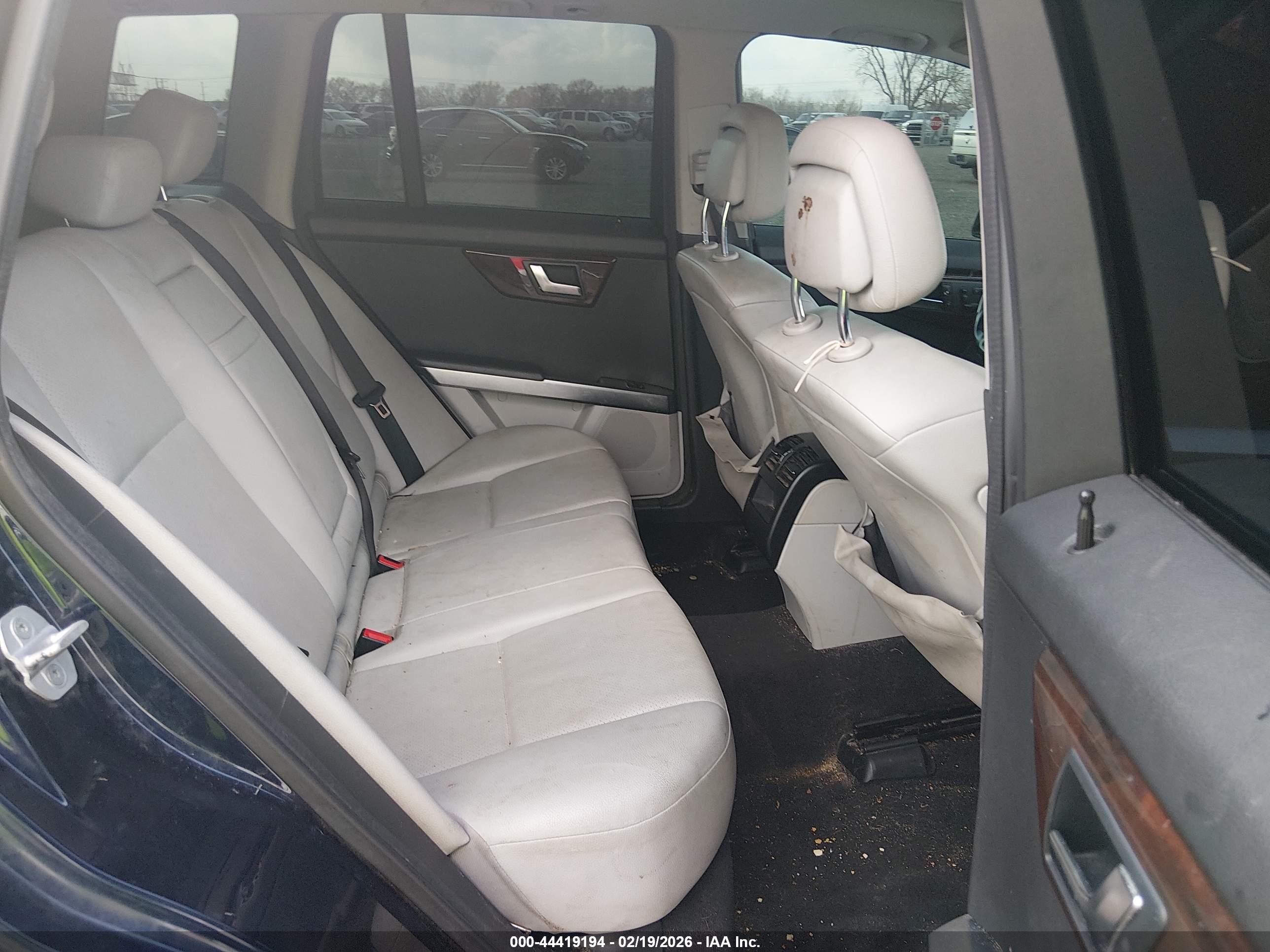 MERCEDES-BENZ GLK image 8