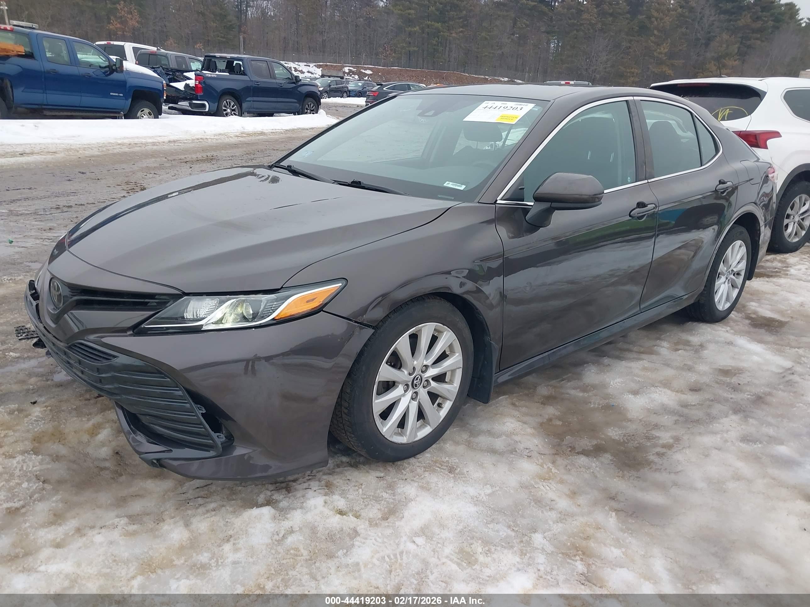 TOYOTA CAMRY image 2