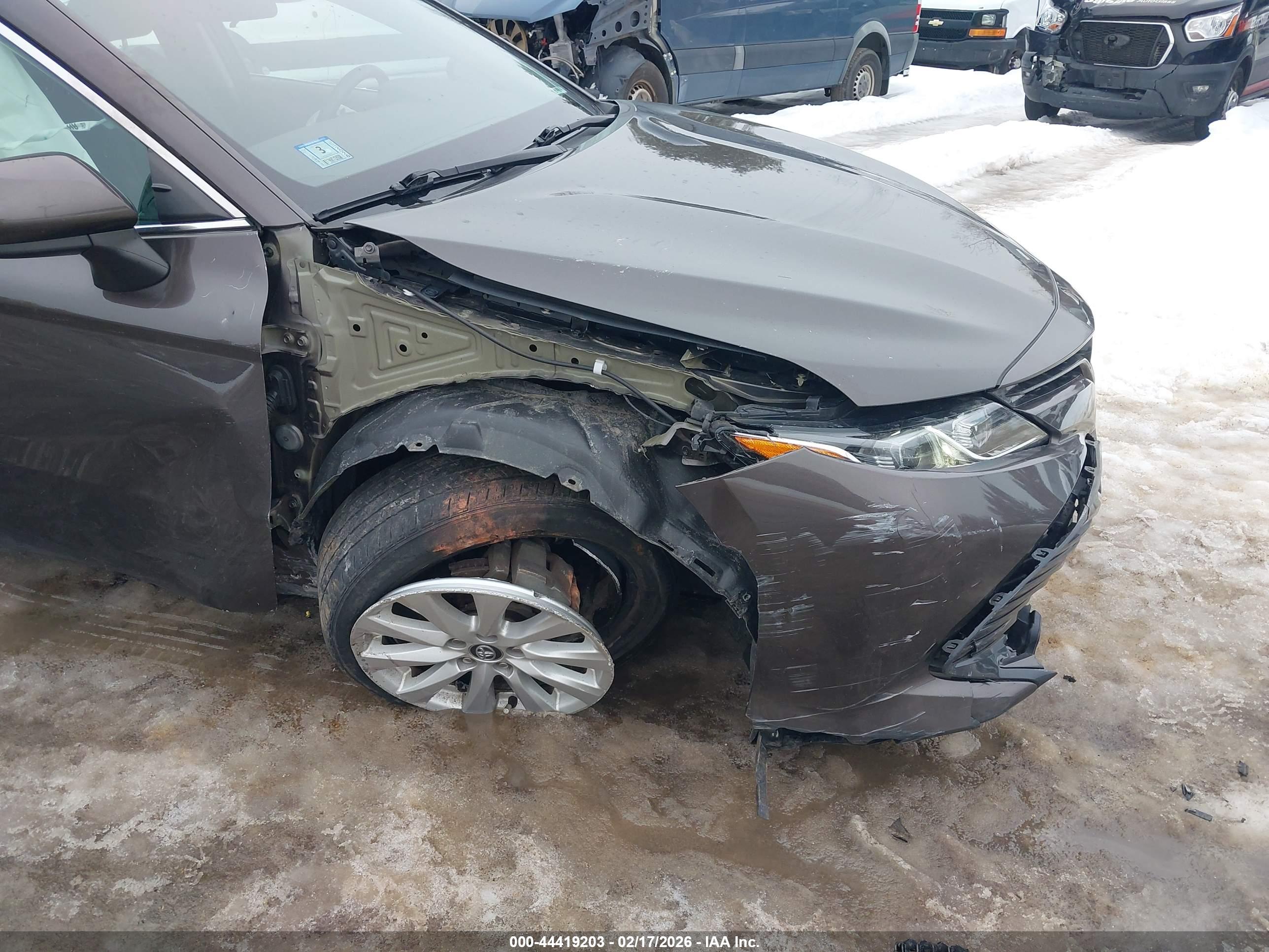 TOYOTA CAMRY image 6