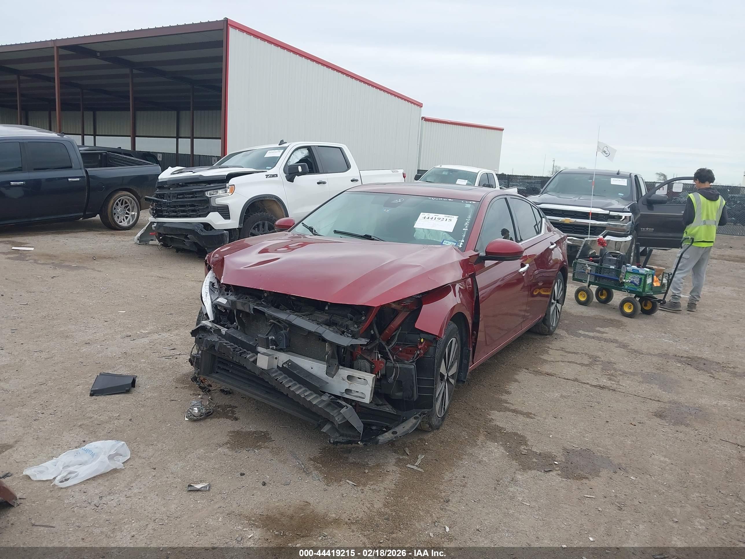 NISSAN ALTIMA image 2