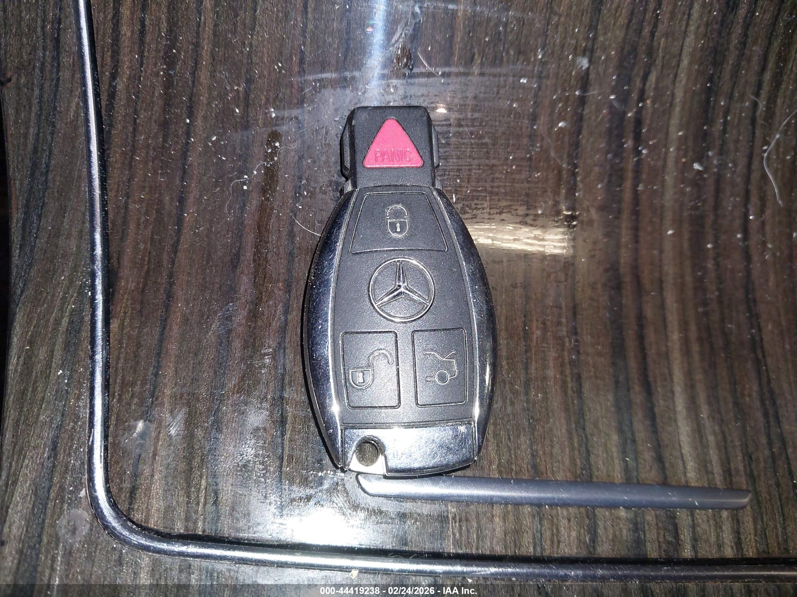 MERCEDES-BENZ C image 11