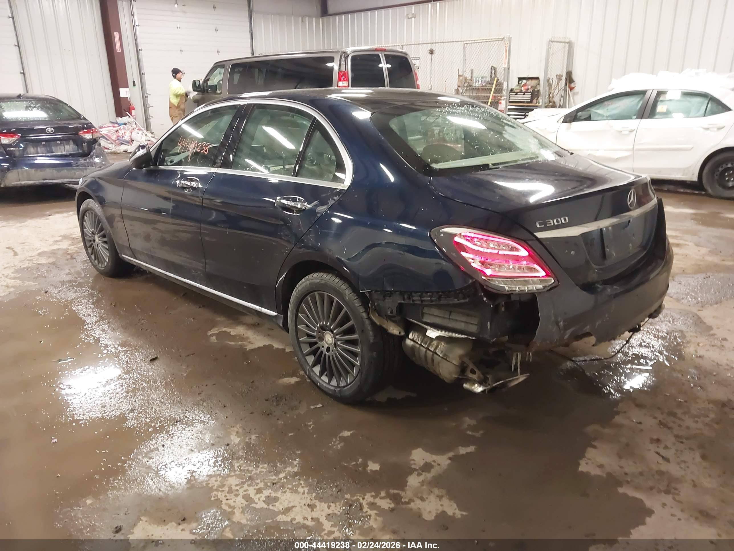 MERCEDES-BENZ C image 3