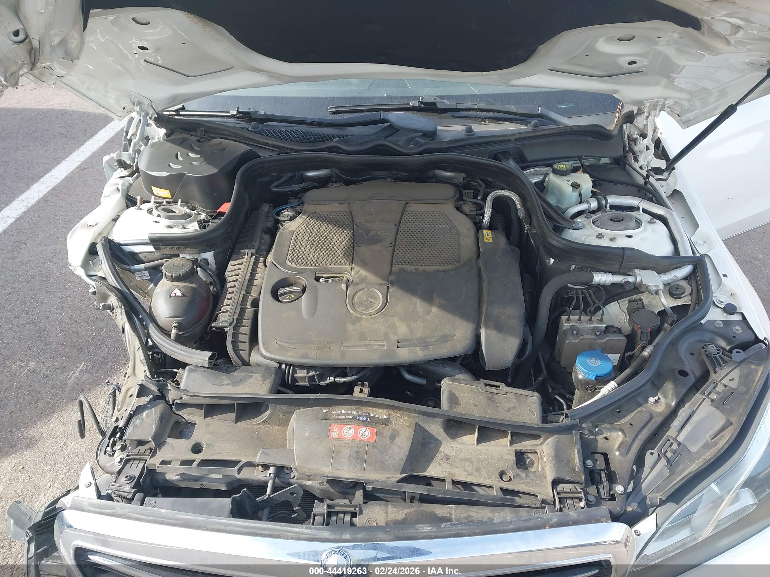 MERCEDES-BENZ E image 10