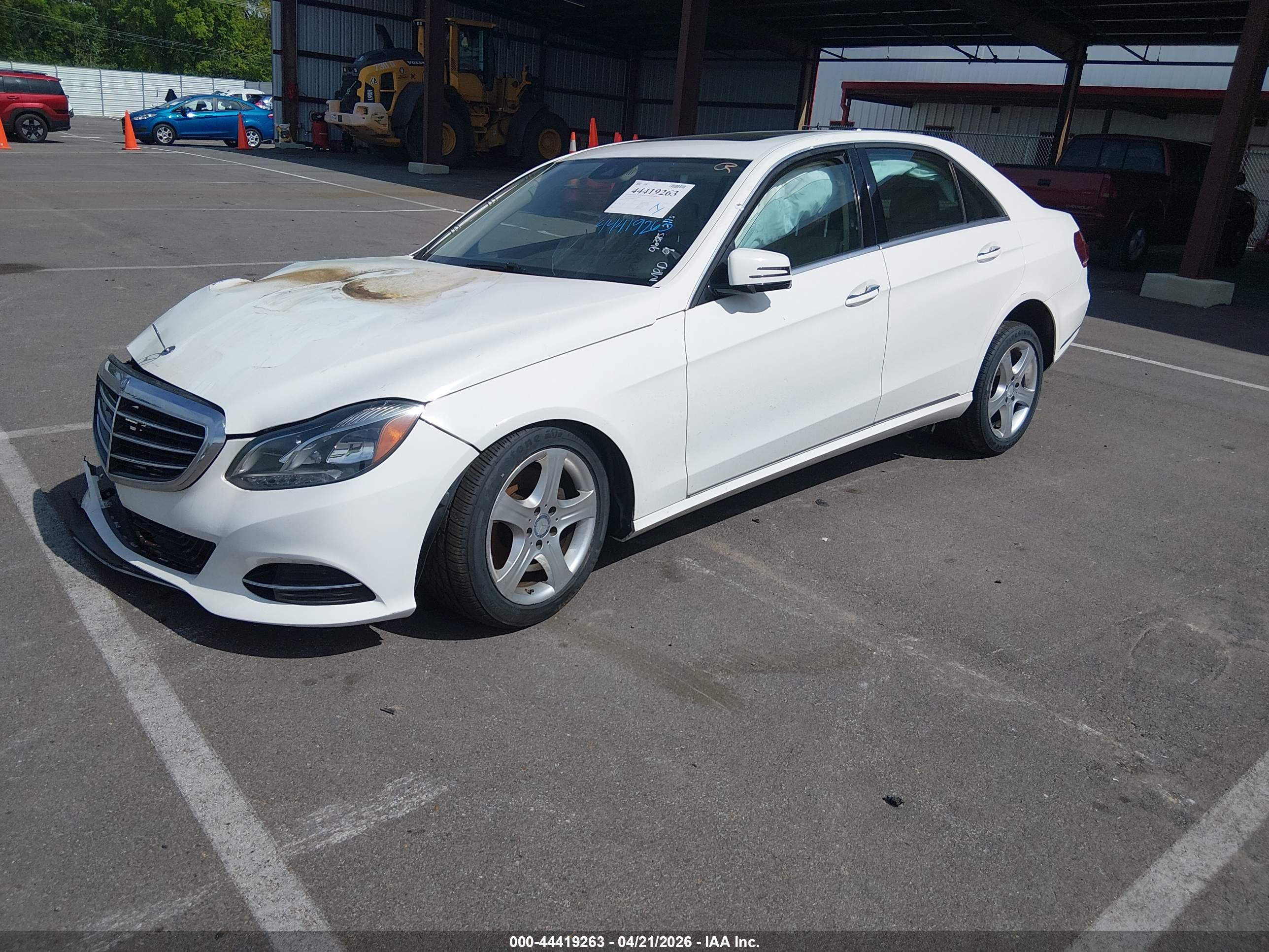 MERCEDES-BENZ E image 2