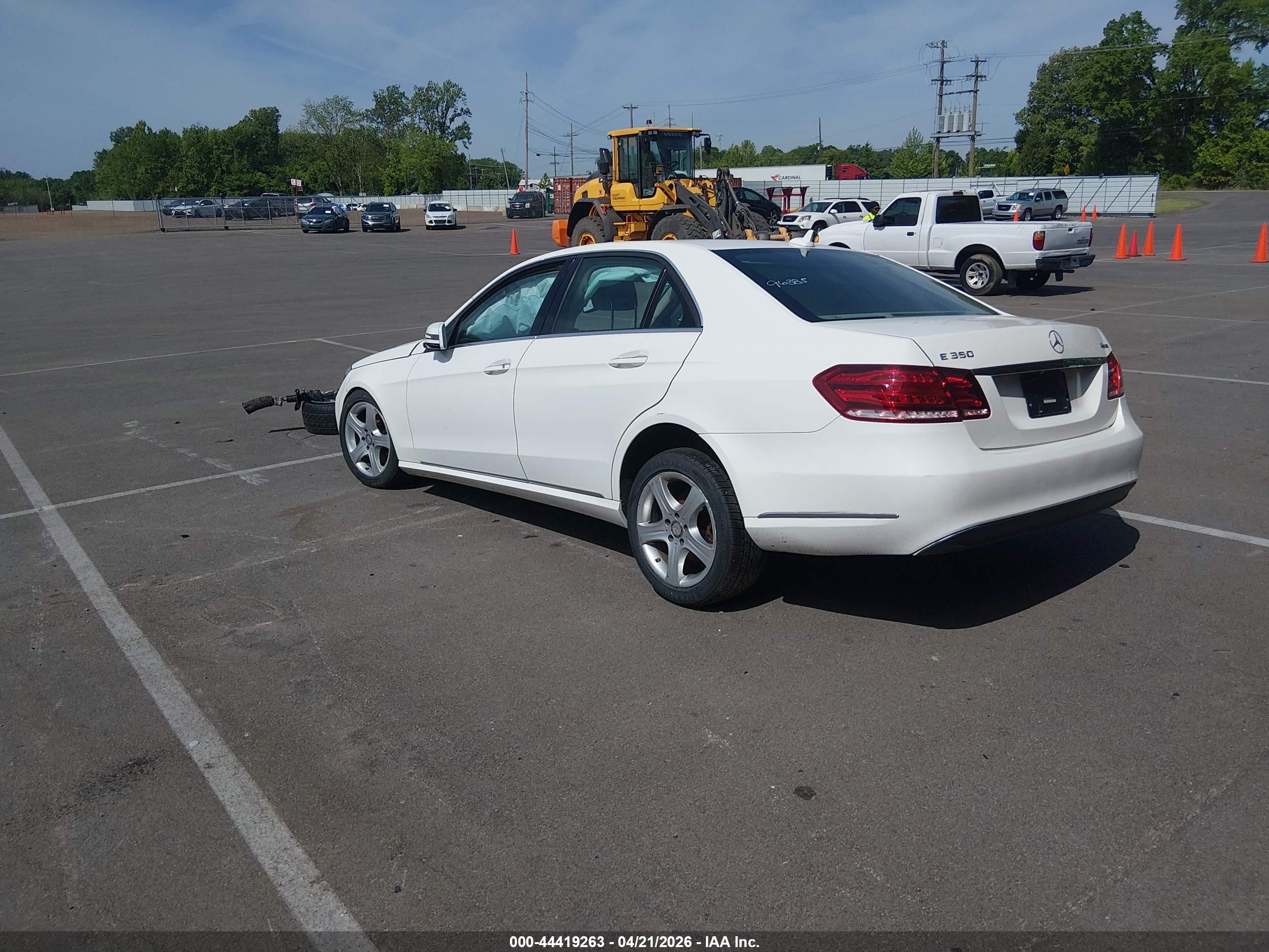 MERCEDES-BENZ E image 3