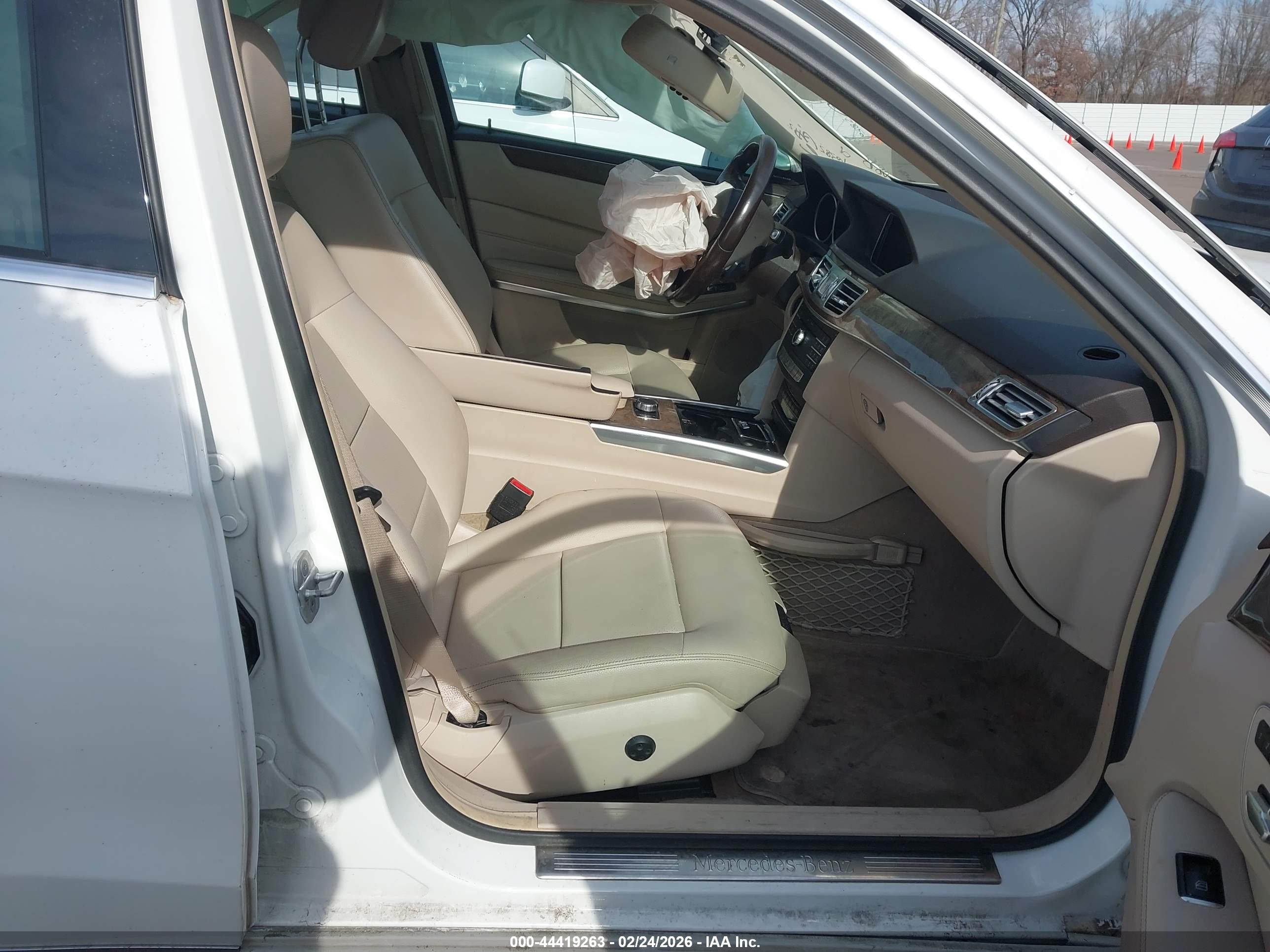 MERCEDES-BENZ E image 5