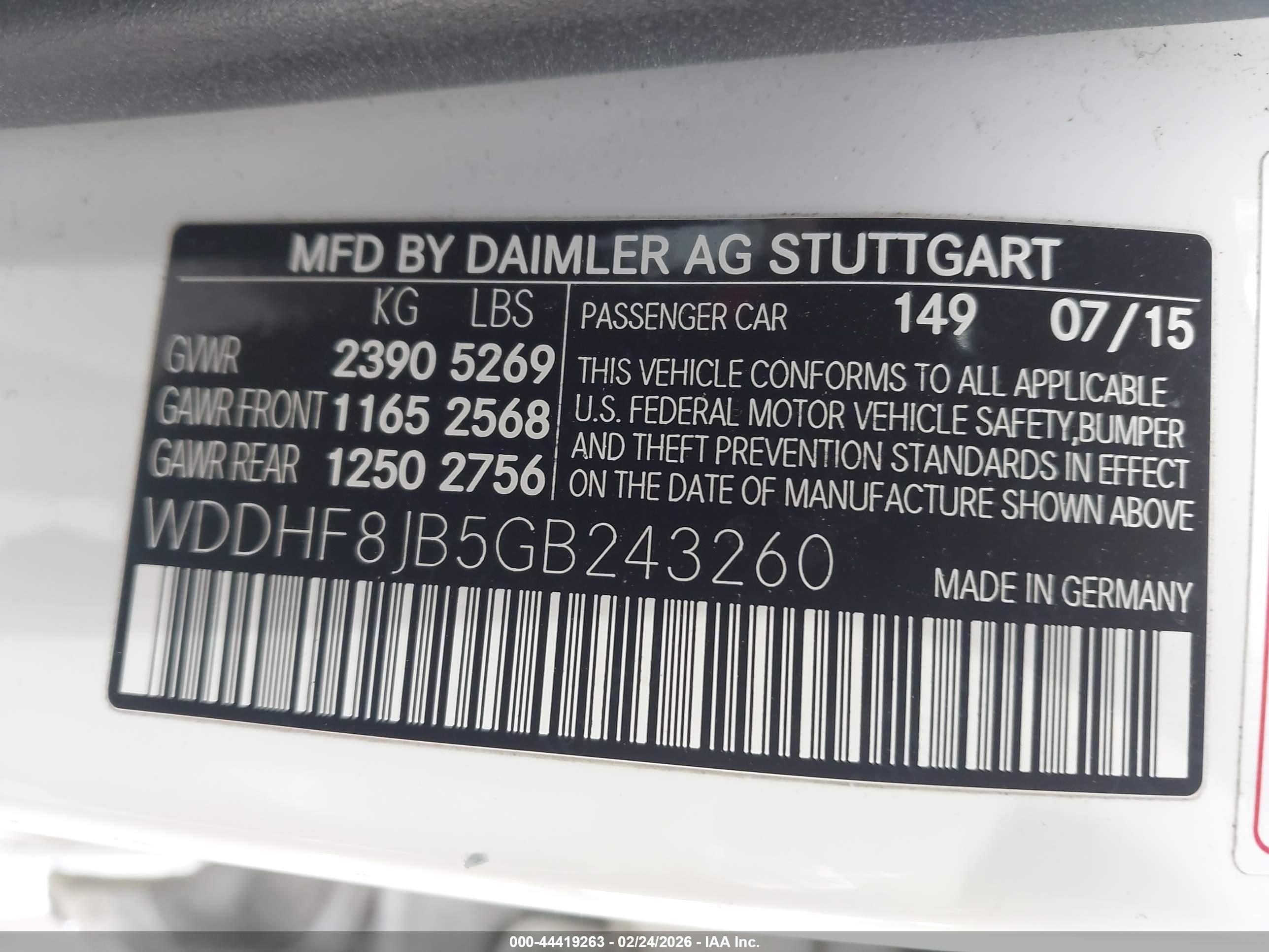 MERCEDES-BENZ E image 9