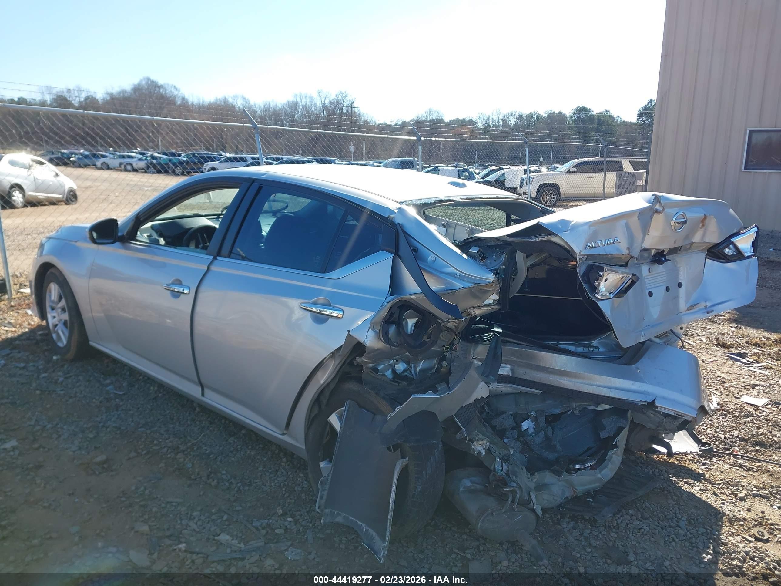NISSAN ALTIMA image 3